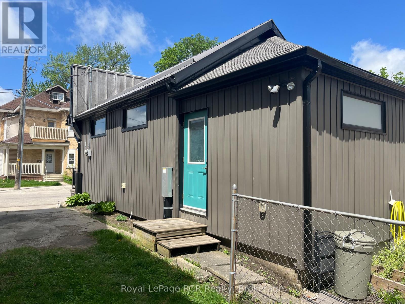 












491 9TH AVENUE N

,
Hanover,




Ontario
N4N2M4


