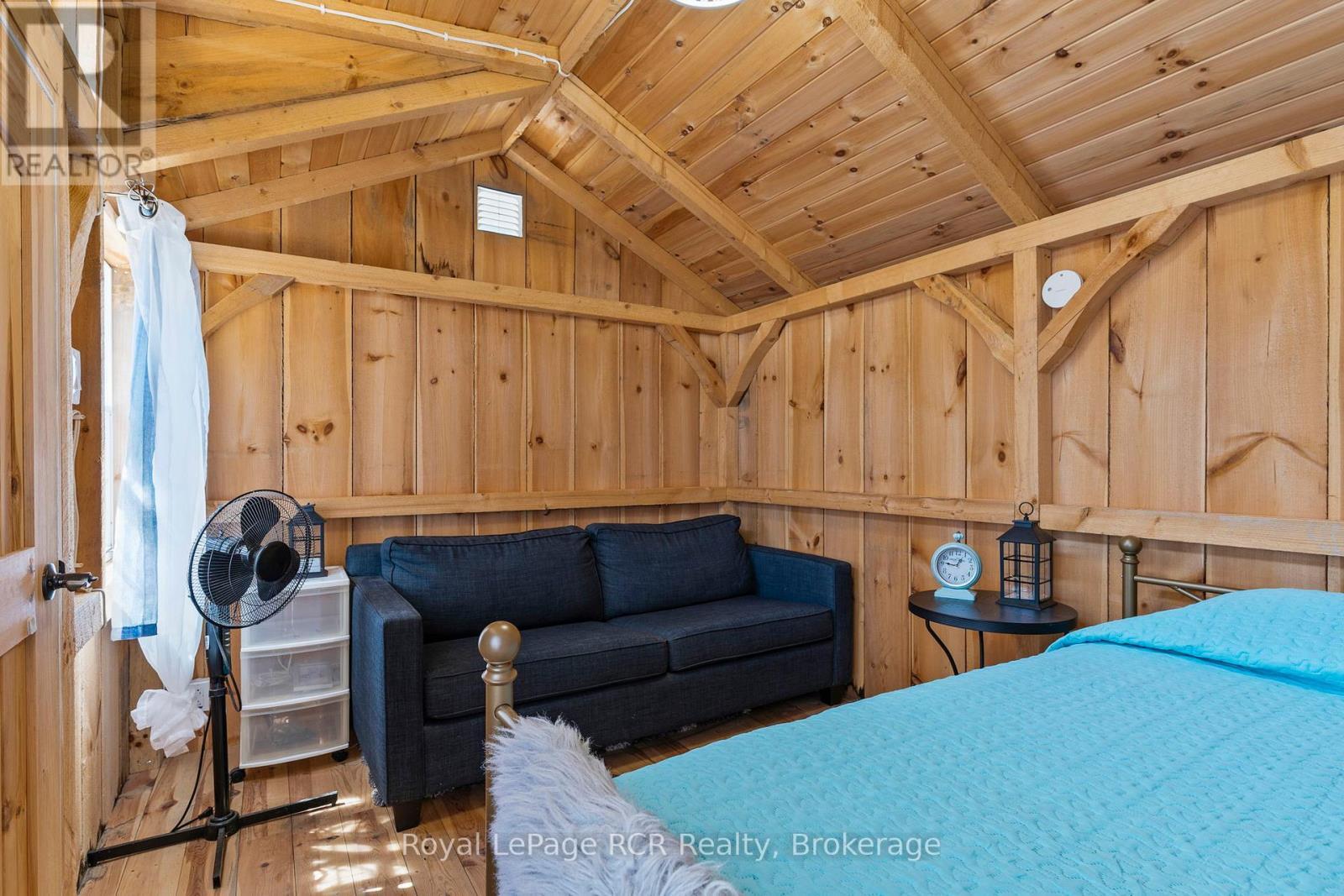 












31 SOG-JE-WA-SA DRIVE

,
South Bruce Peninsula,




Ontario
N0H2G0

