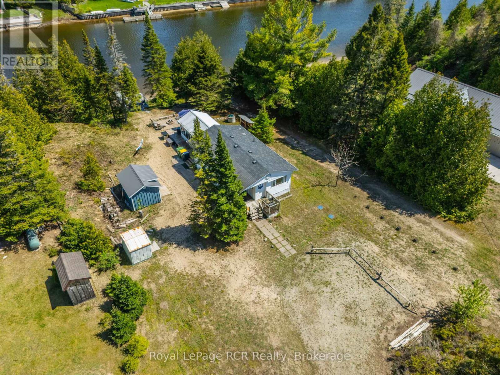 












31 SOG-JE-WA-SA DRIVE

,
South Bruce Peninsula,




Ontario
N0H2G0

