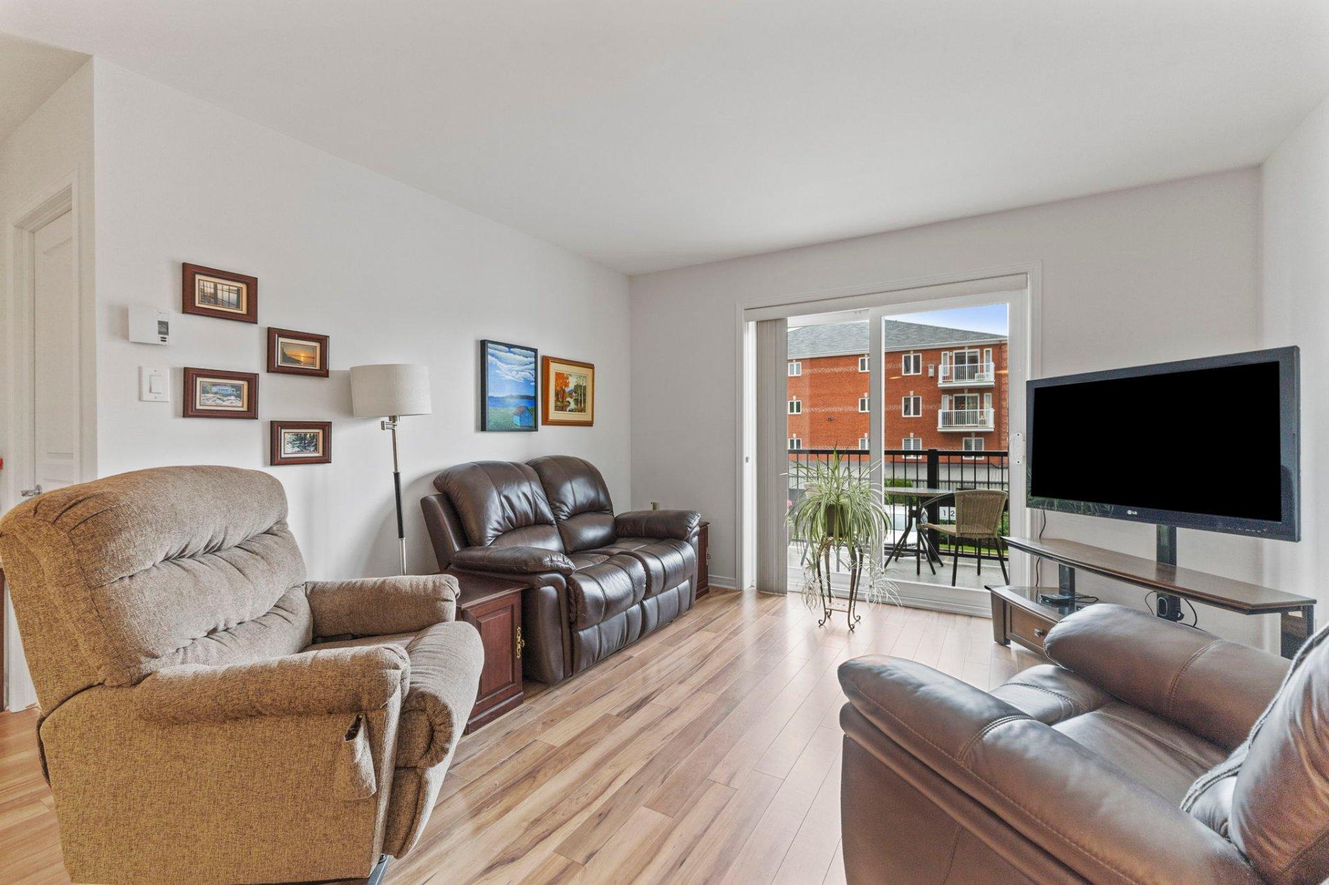 









180


Boul. de l'Hôpital

, 210,
Gatineau (Gatineau),




QC
J8T0C1

