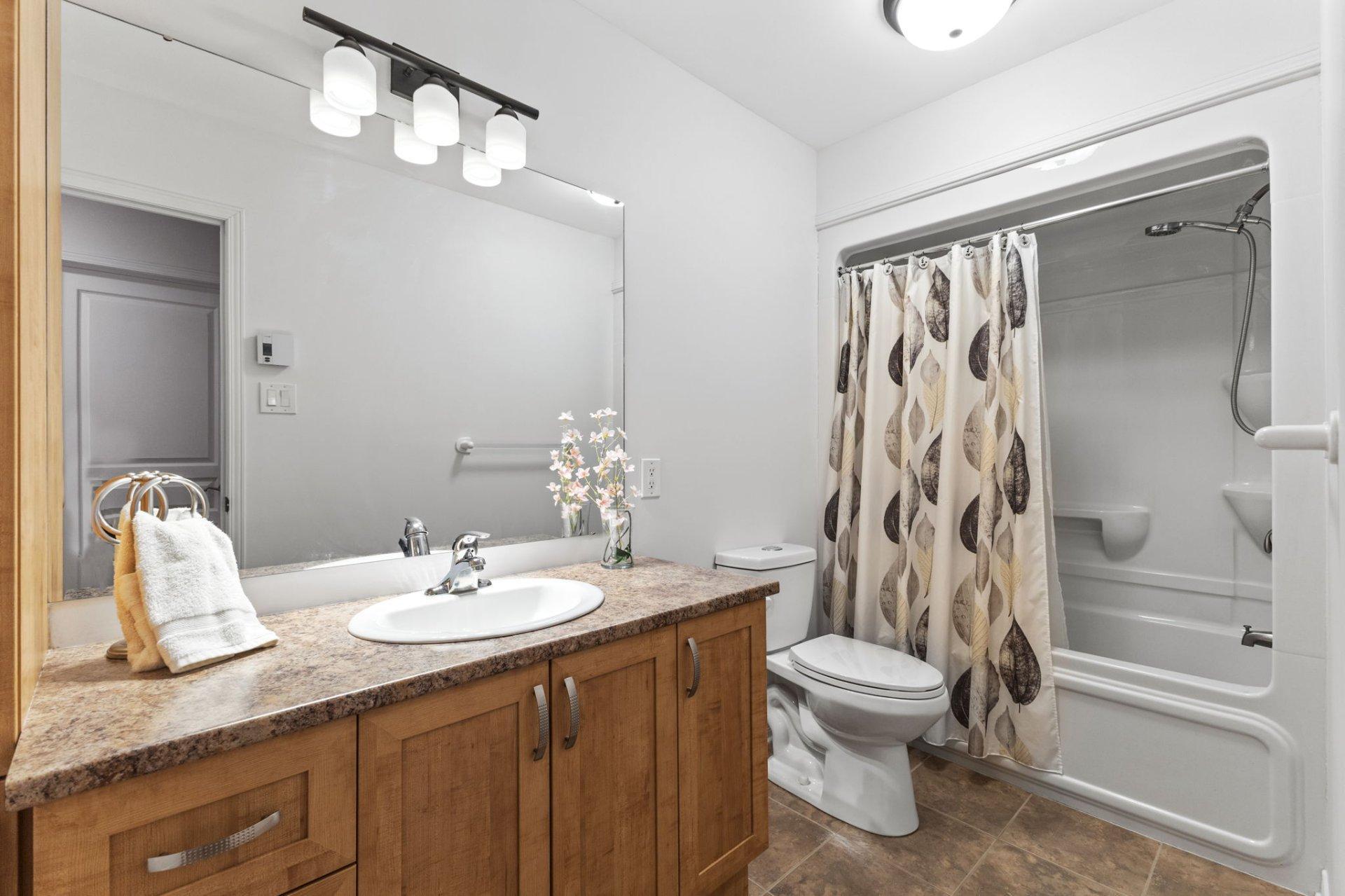 









180


Boul. de l'Hôpital

, 210,
Gatineau (Gatineau),




QC
J8T0C1

