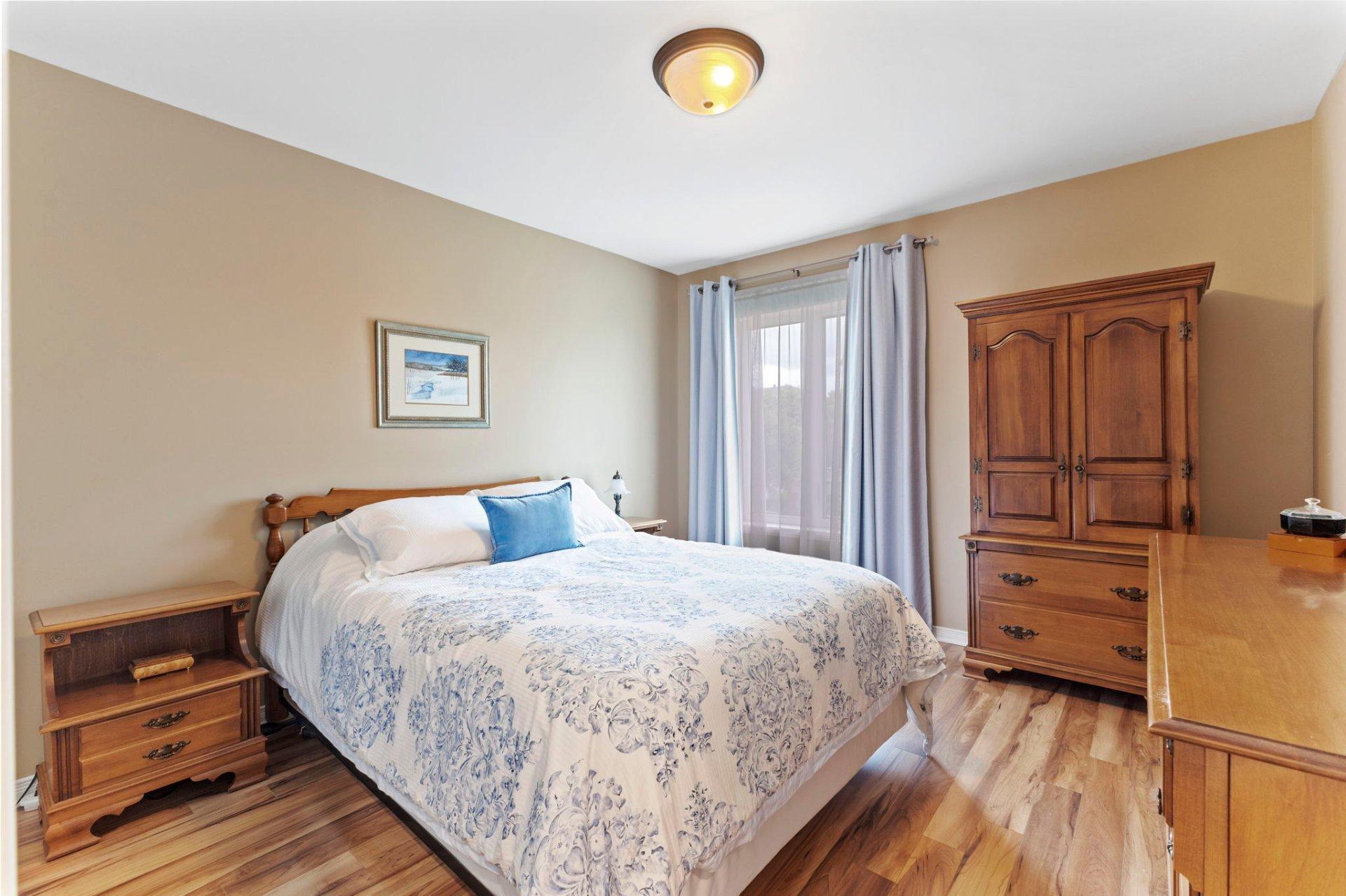 









180


Boul. de l'Hôpital

, 210,
Gatineau (Gatineau),




QC
J8T0C1

