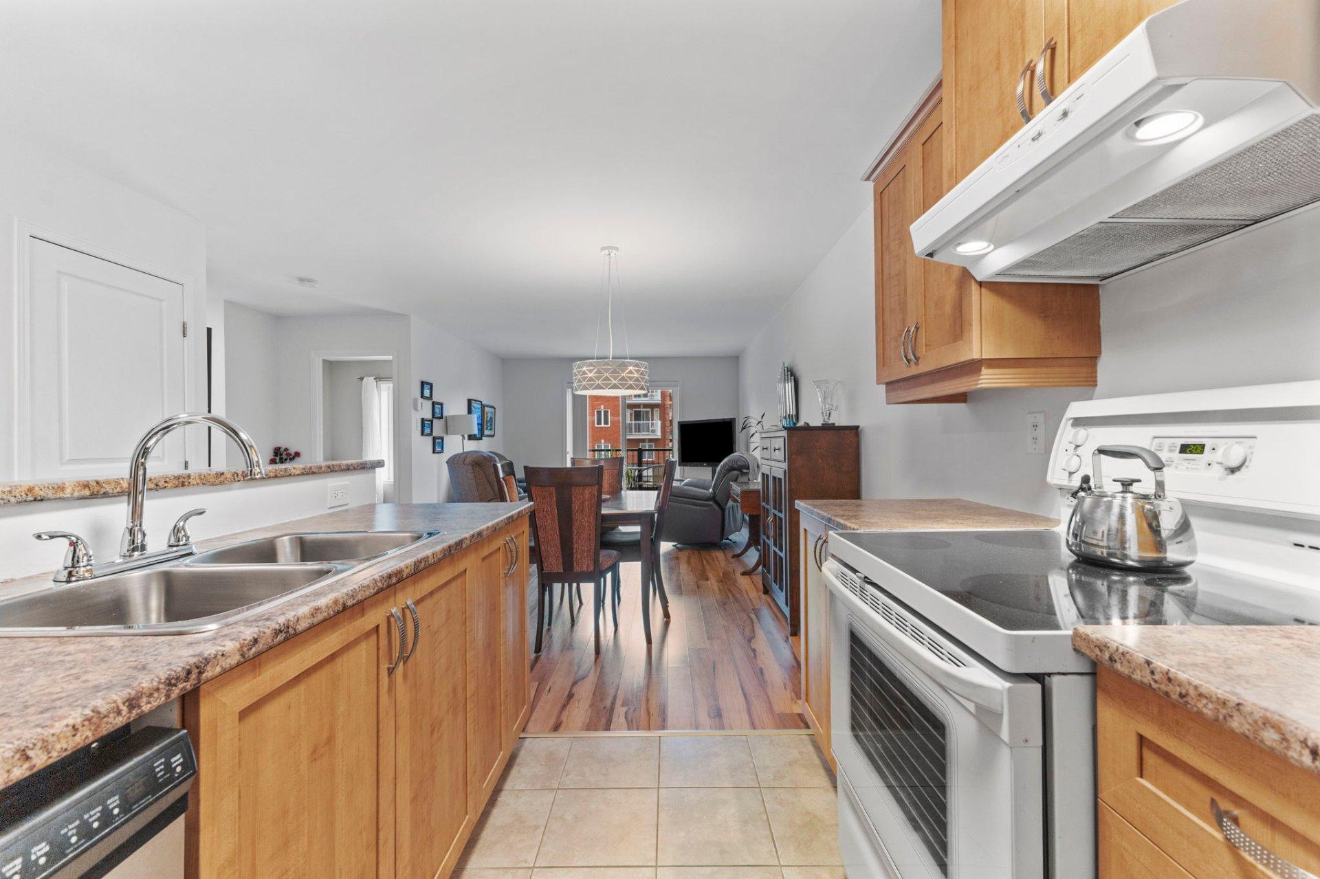 









180


Boul. de l'Hôpital

, 210,
Gatineau (Gatineau),




QC
J8T0C1

