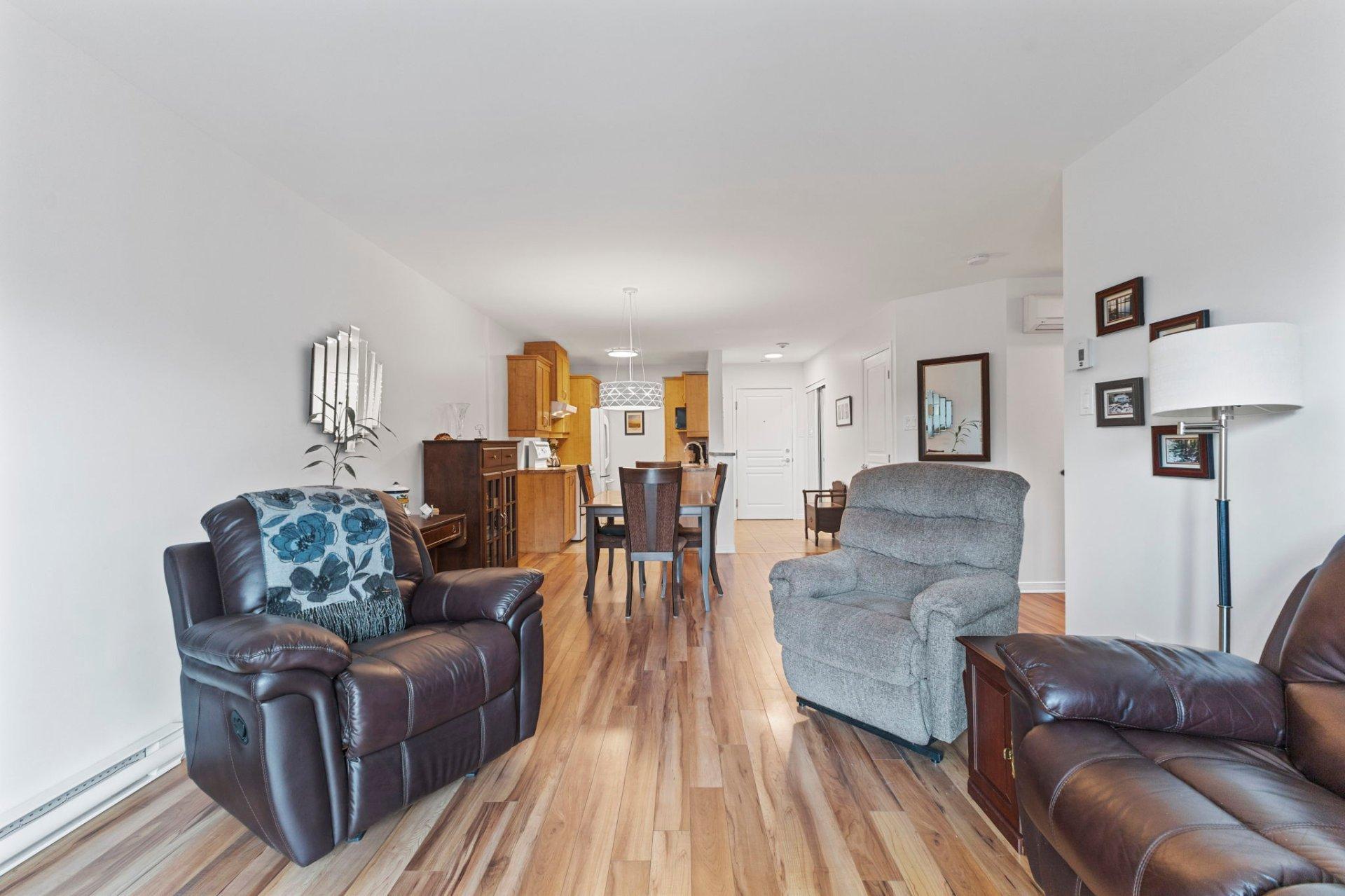 









180


Boul. de l'Hôpital

, 210,
Gatineau (Gatineau),




QC
J8T0C1

