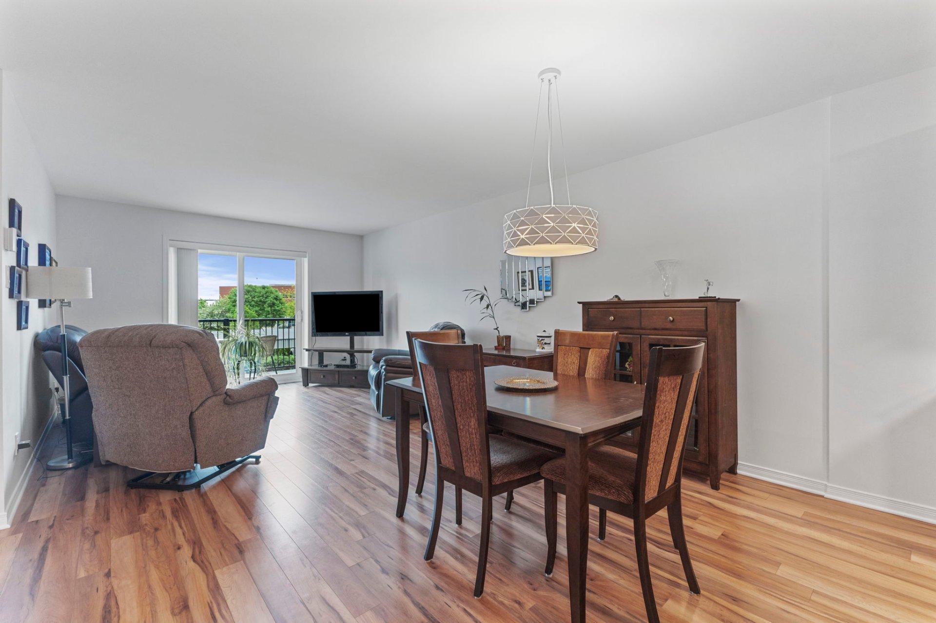 









180


Boul. de l'Hôpital

, 210,
Gatineau (Gatineau),




QC
J8T0C1

