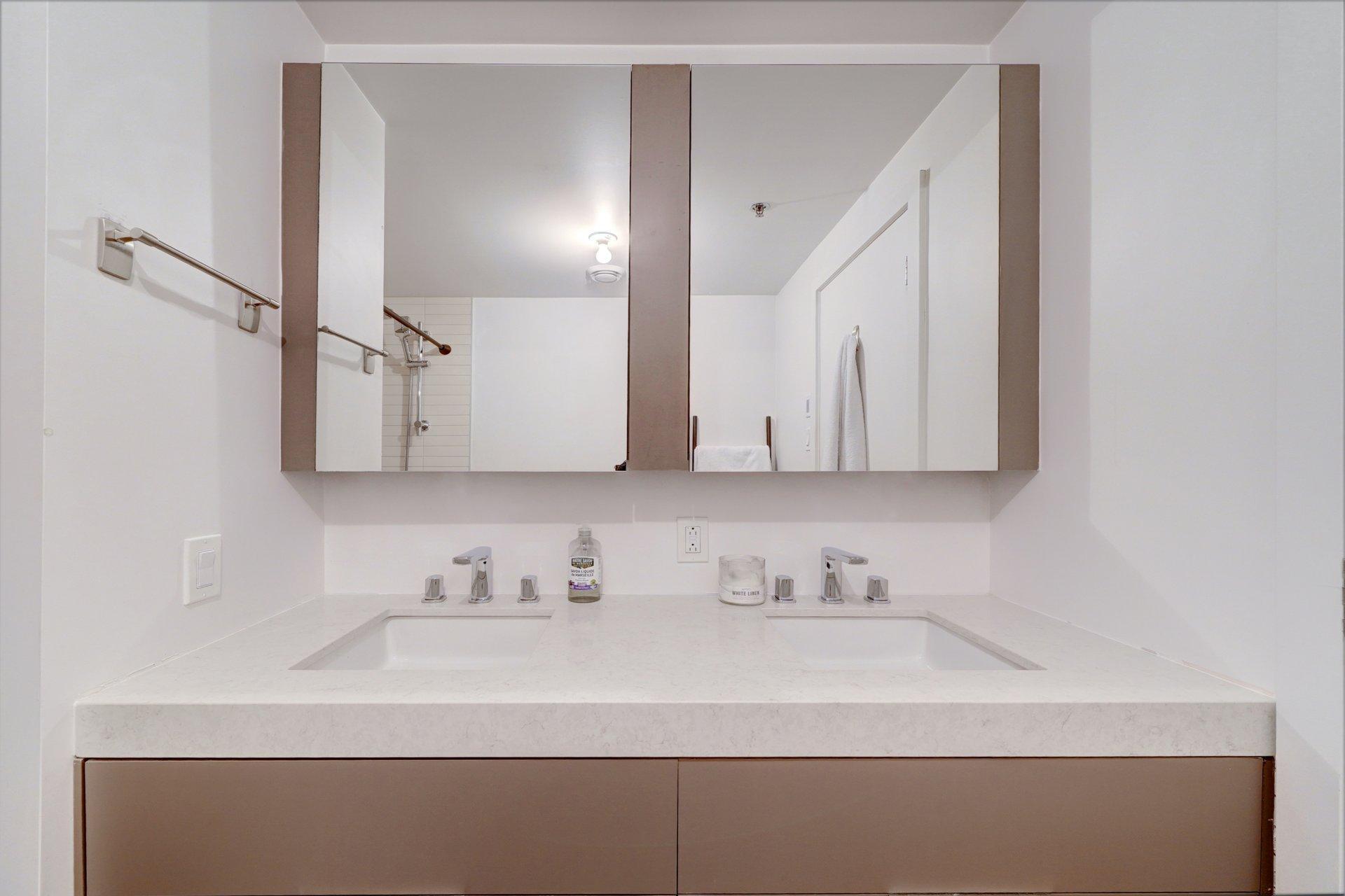 









101


Rue Peel

, 201,
Montréal (Le Sud-Ouest),




QC
H3C0Y1

