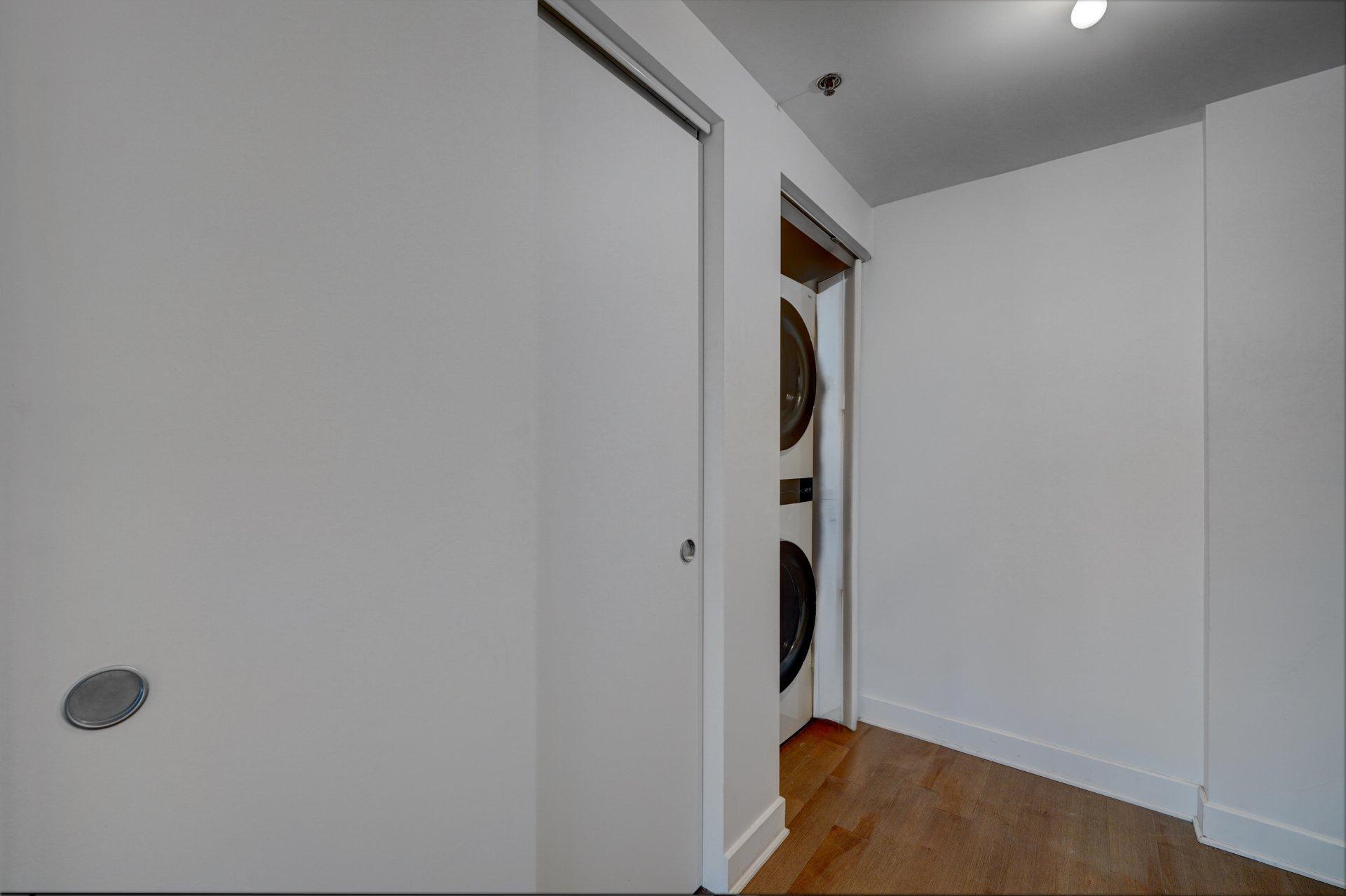 









101


Rue Peel

, 201,
Montréal (Le Sud-Ouest),




QC
H3C0Y1

