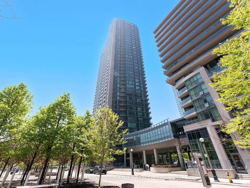 









215


Fort York

Boulevard, 3407,
Toronto,




ON
M5V 4A2

