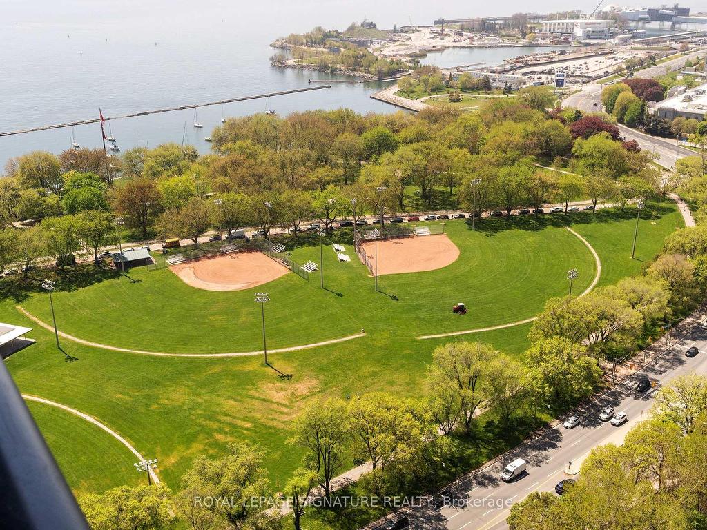 









215


Fort York

Boulevard, 3407,
Toronto,




ON
M5V 4A2


