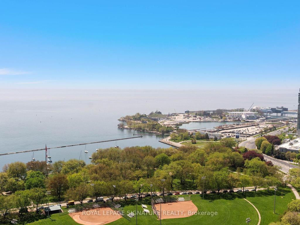 









215


Fort York

Boulevard, 3407,
Toronto,




ON
M5V 4A2

