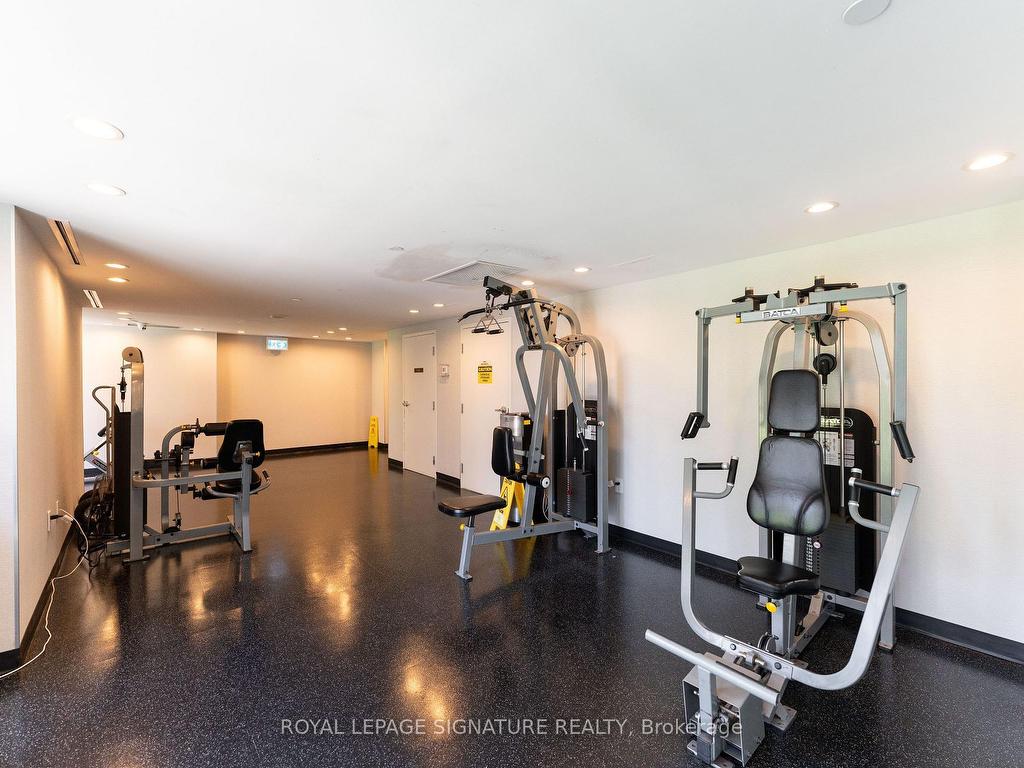 









215


Fort York

Boulevard, 3407,
Toronto,




ON
M5V 4A2

