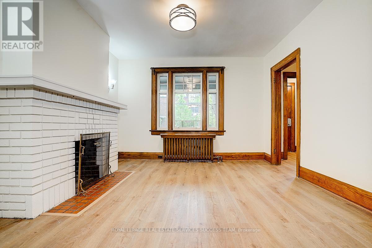 












MAIN - 20 CHESTER HILL ROAD

,
Toronto,




Ontario
M4K1X3

