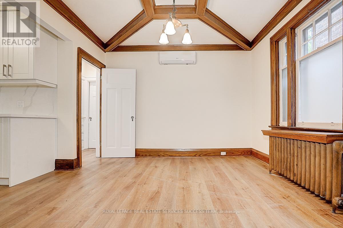 












MAIN - 20 CHESTER HILL ROAD

,
Toronto,




Ontario
M4K1X3


