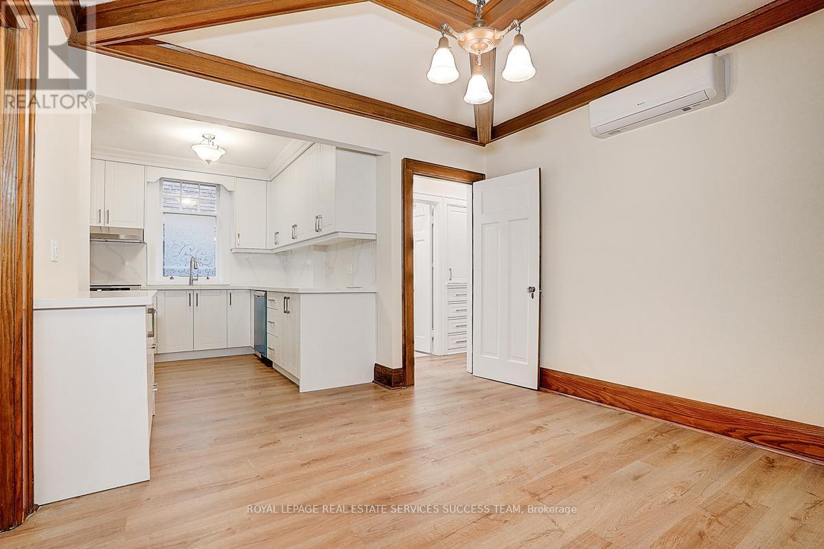 












MAIN - 20 CHESTER HILL ROAD

,
Toronto,




Ontario
M4K1X3

