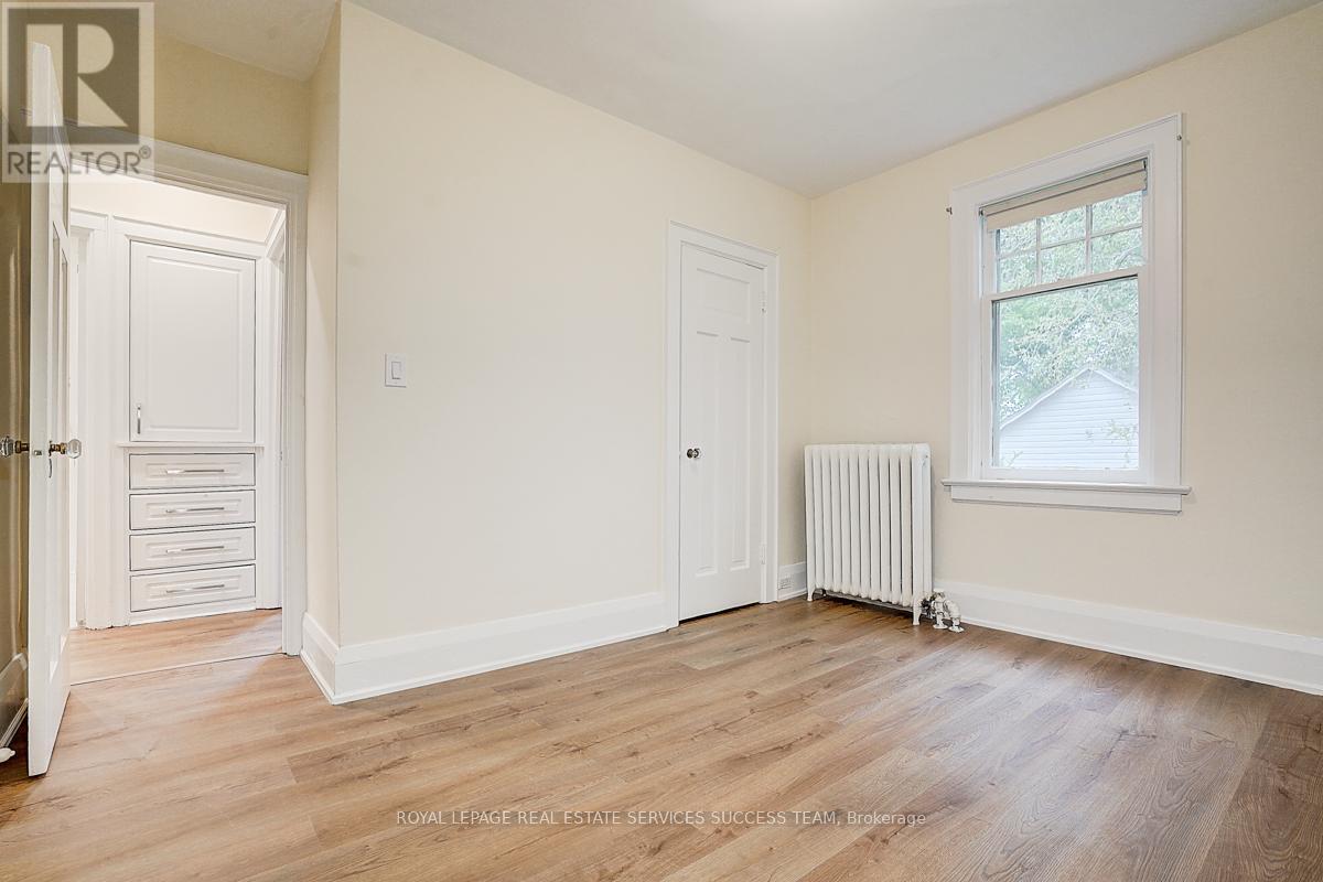 












MAIN - 20 CHESTER HILL ROAD

,
Toronto,




Ontario
M4K1X3

