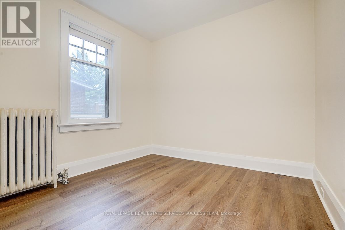 












MAIN - 20 CHESTER HILL ROAD

,
Toronto,




Ontario
M4K1X3

