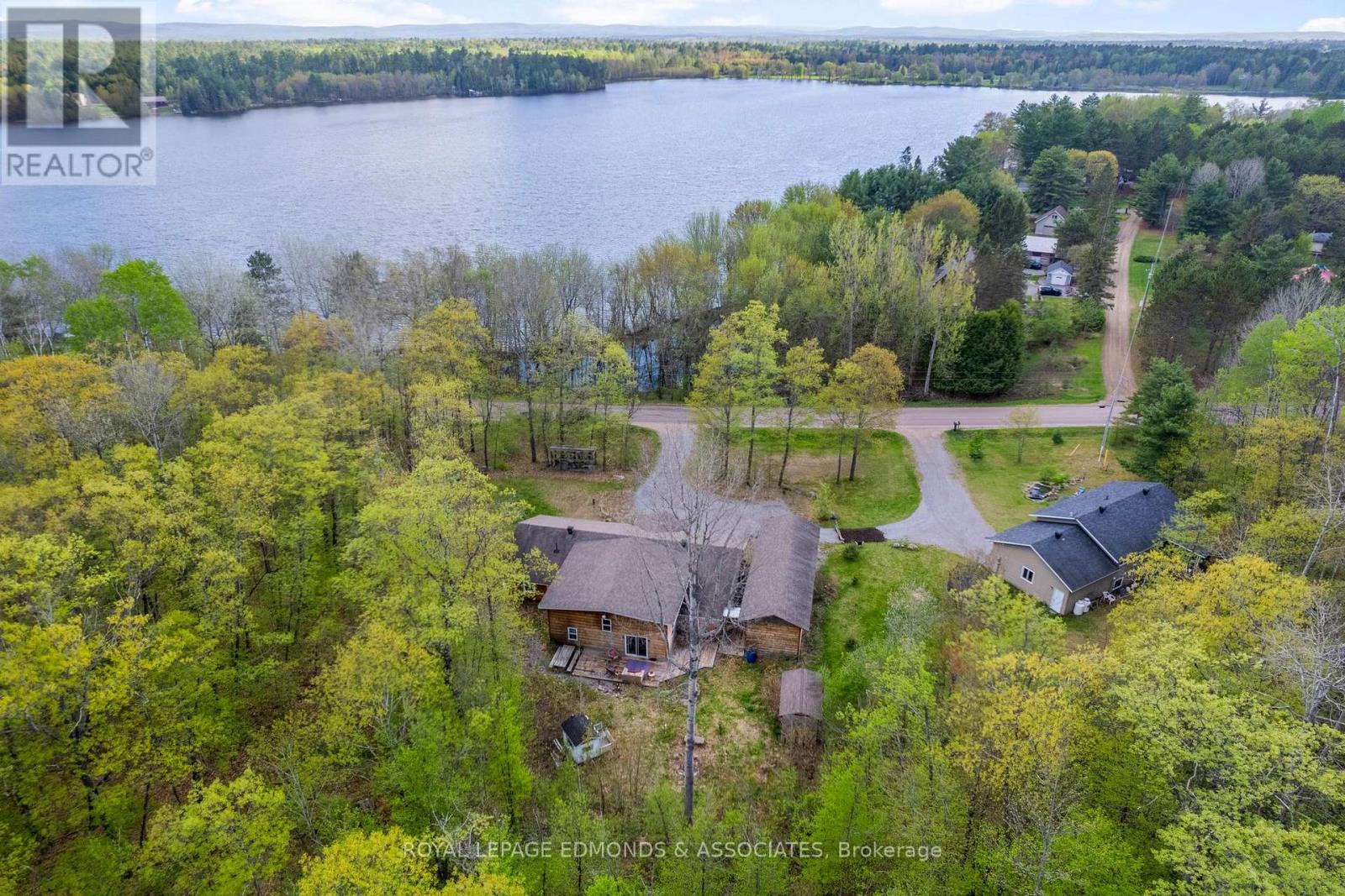 












864 TRAMORE ROAD

,
North Algona Wilberforce,




Ontario
K0J1X0

