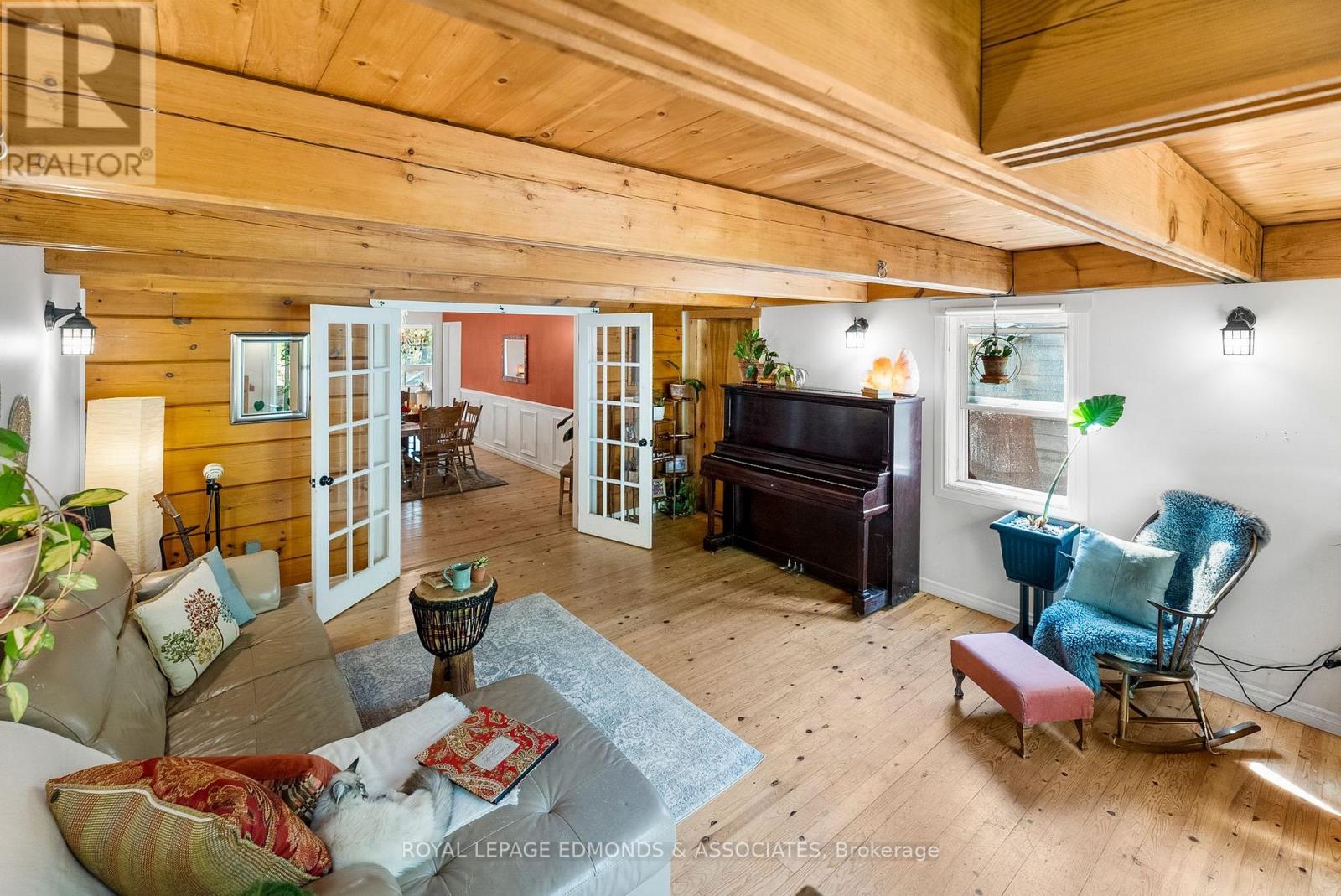 












864 TRAMORE ROAD

,
North Algona Wilberforce,




Ontario
K0J1X0

