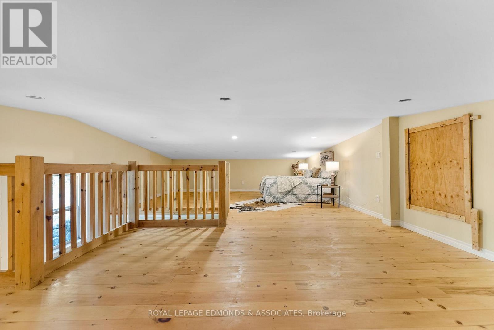 












864 TRAMORE ROAD

,
North Algona Wilberforce,




Ontario
K0J1X0

