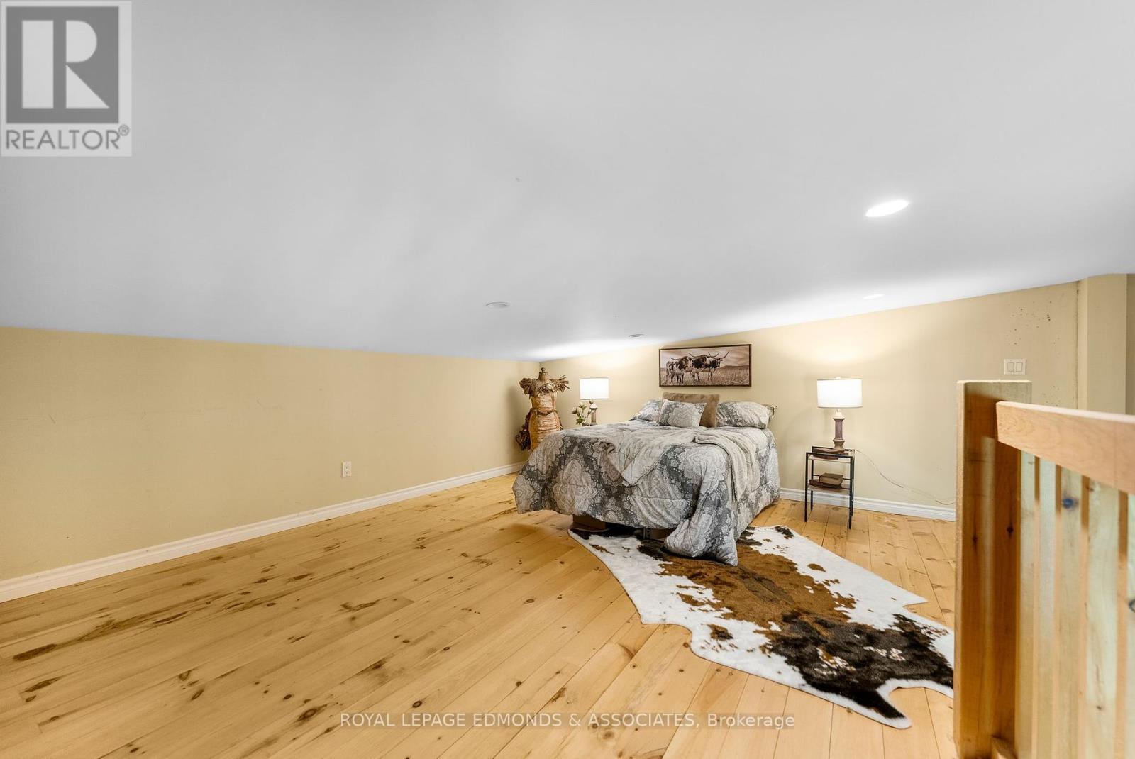 












864 TRAMORE ROAD

,
North Algona Wilberforce,




Ontario
K0J1X0

