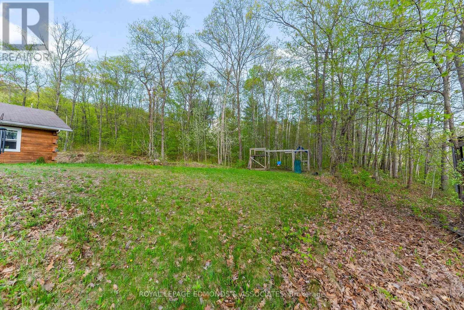 












864 TRAMORE ROAD

,
North Algona Wilberforce,




Ontario
K0J1X0


