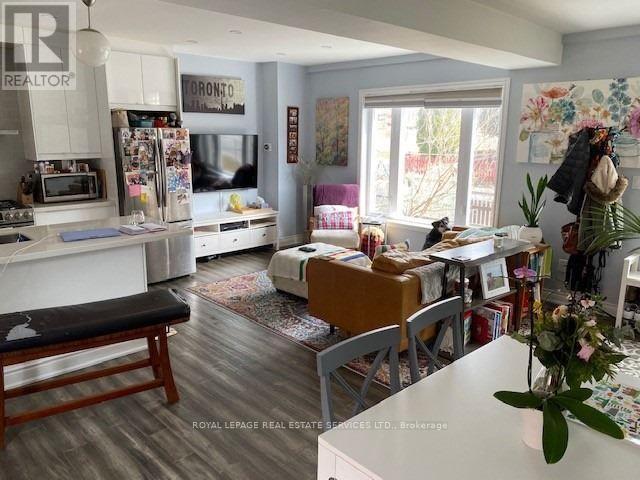 












250 BOON AVENUE

,
Toronto,




Ontario
M6E3Z8


