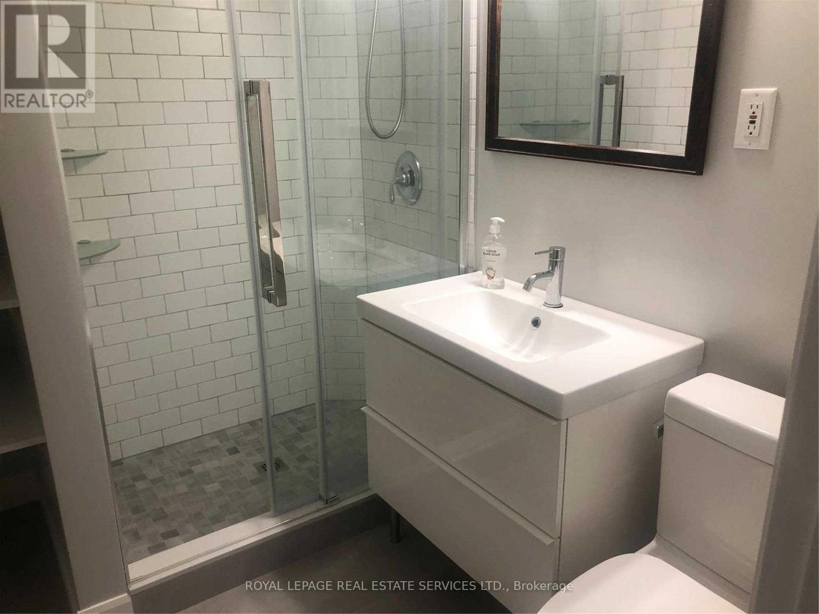 












250 BOON AVENUE

,
Toronto,




Ontario
M6E3Z8

