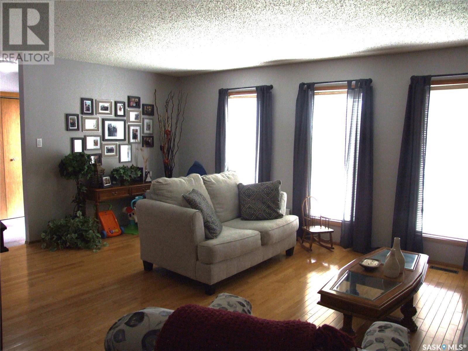 












108 Freeman STREET

,
Richmound,




Saskatchewan
S0N2E0

