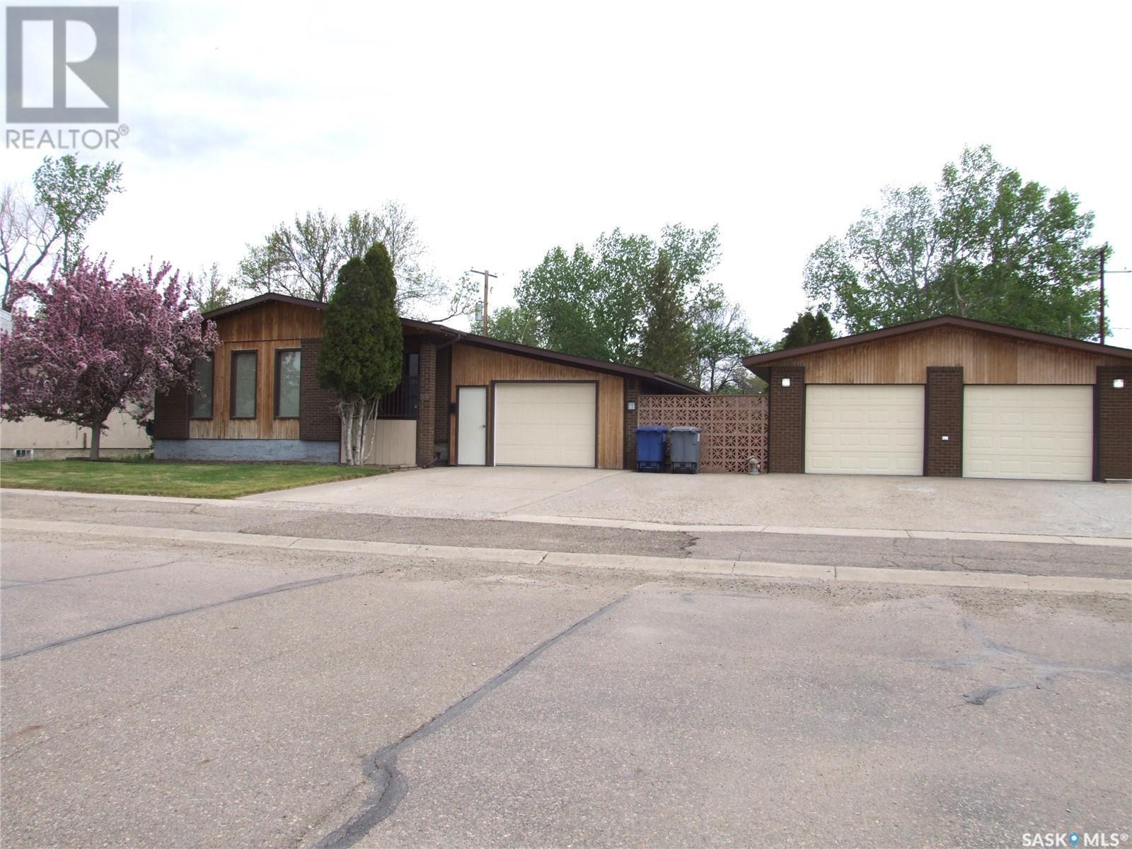 












108 Freeman STREET

,
Richmound,




Saskatchewan
S0N2E0

