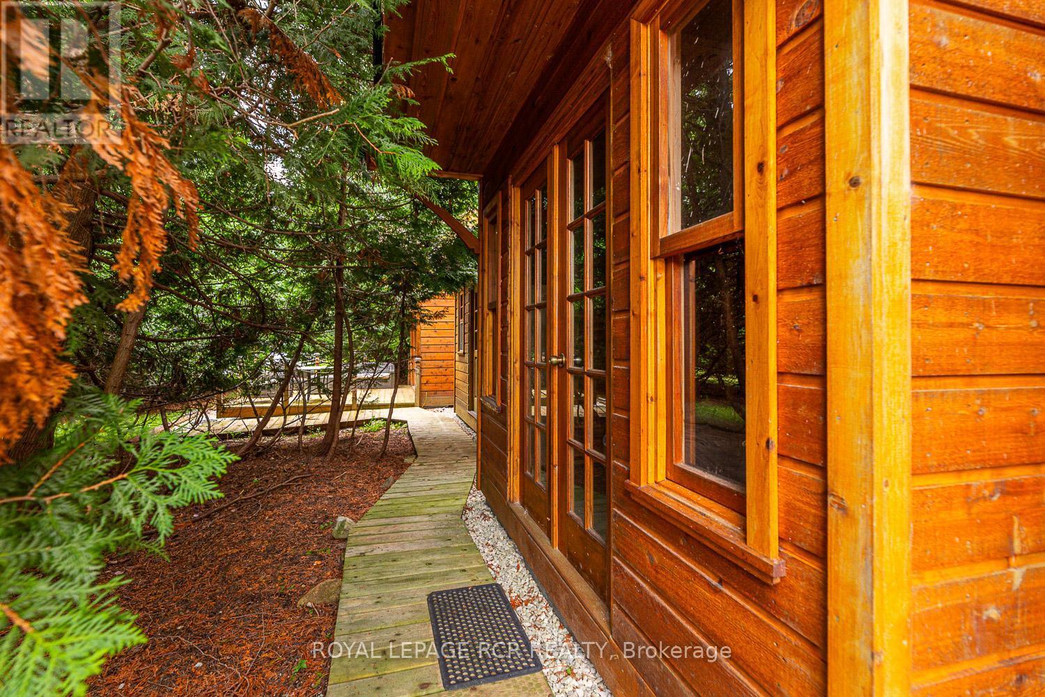 












7826 5TH SIDE ROAD

,
Adjala-Tosorontio,




Ontario
L0N1P0

