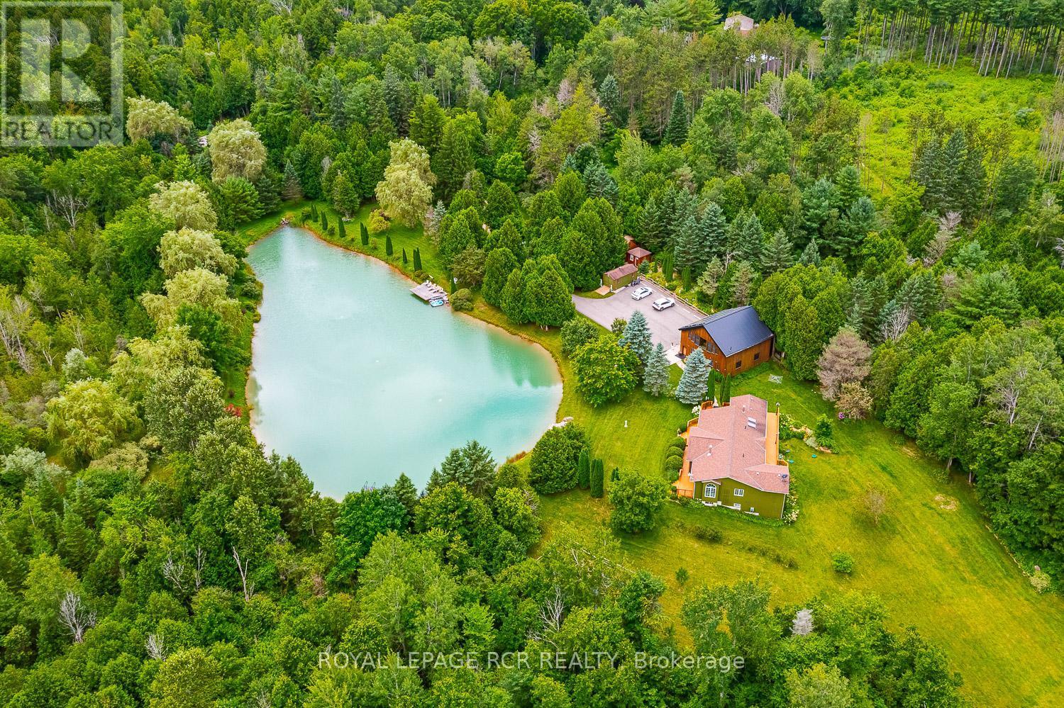 












7826 5TH SIDE ROAD

,
Adjala-Tosorontio,




Ontario
L0N1P0


