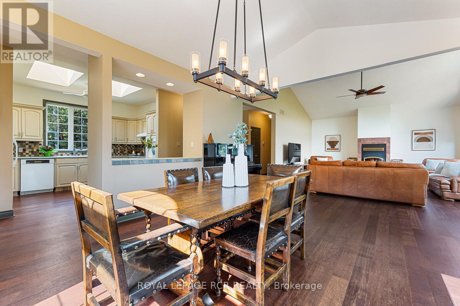 












7826 5TH SIDE ROAD

,
Adjala-Tosorontio,




Ontario
L0N1P0

