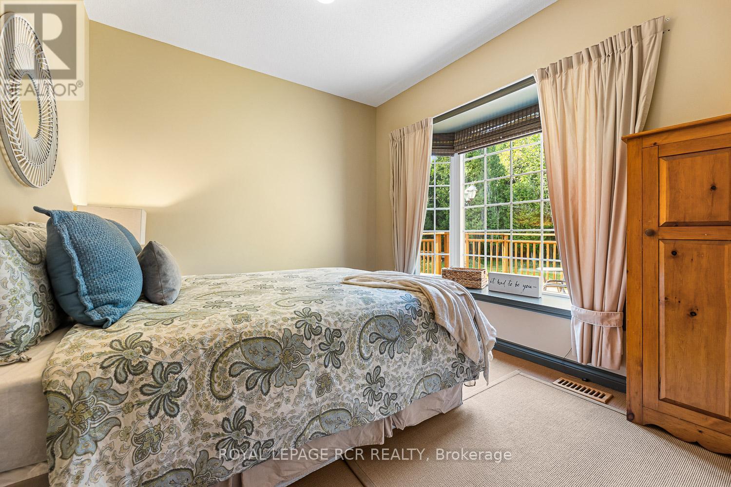 












7826 5TH SIDE ROAD

,
Adjala-Tosorontio,




Ontario
L0N1P0

