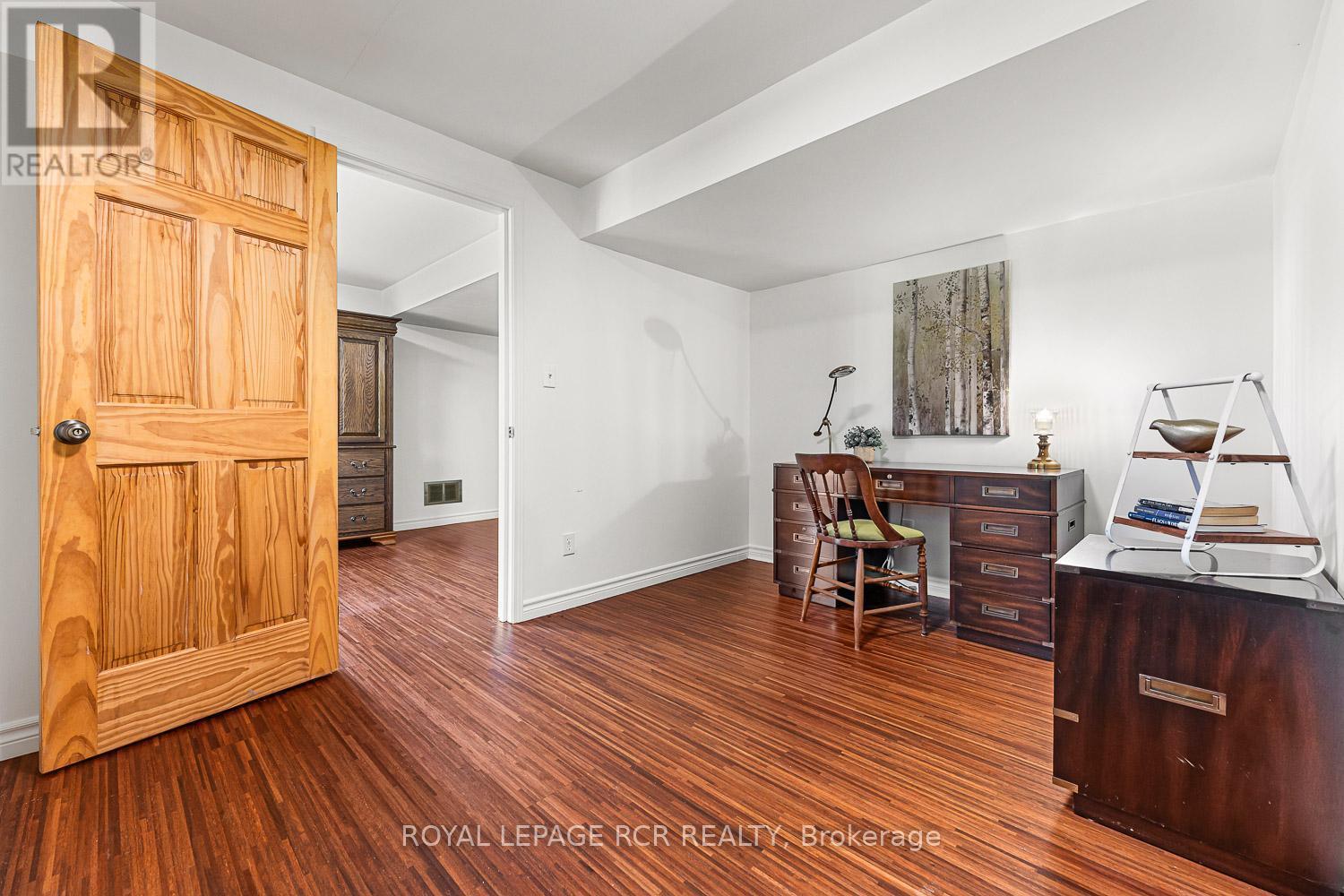 












7826 5TH SIDE ROAD

,
Adjala-Tosorontio,




Ontario
L0N1P0

