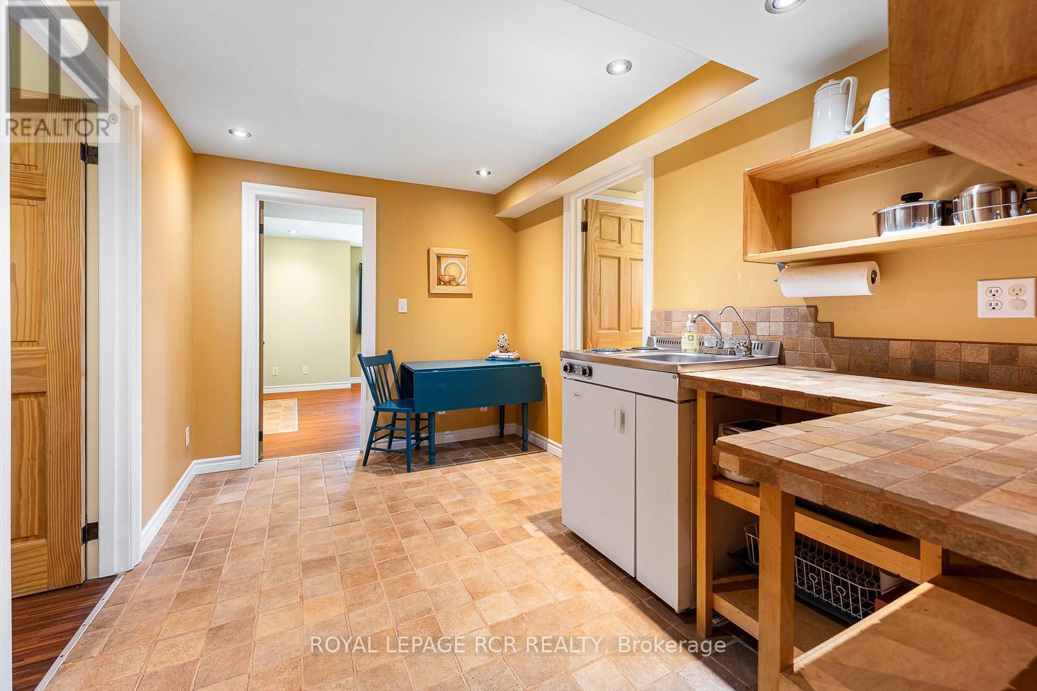 












7826 5TH SIDE ROAD

,
Adjala-Tosorontio,




Ontario
L0N1P0

