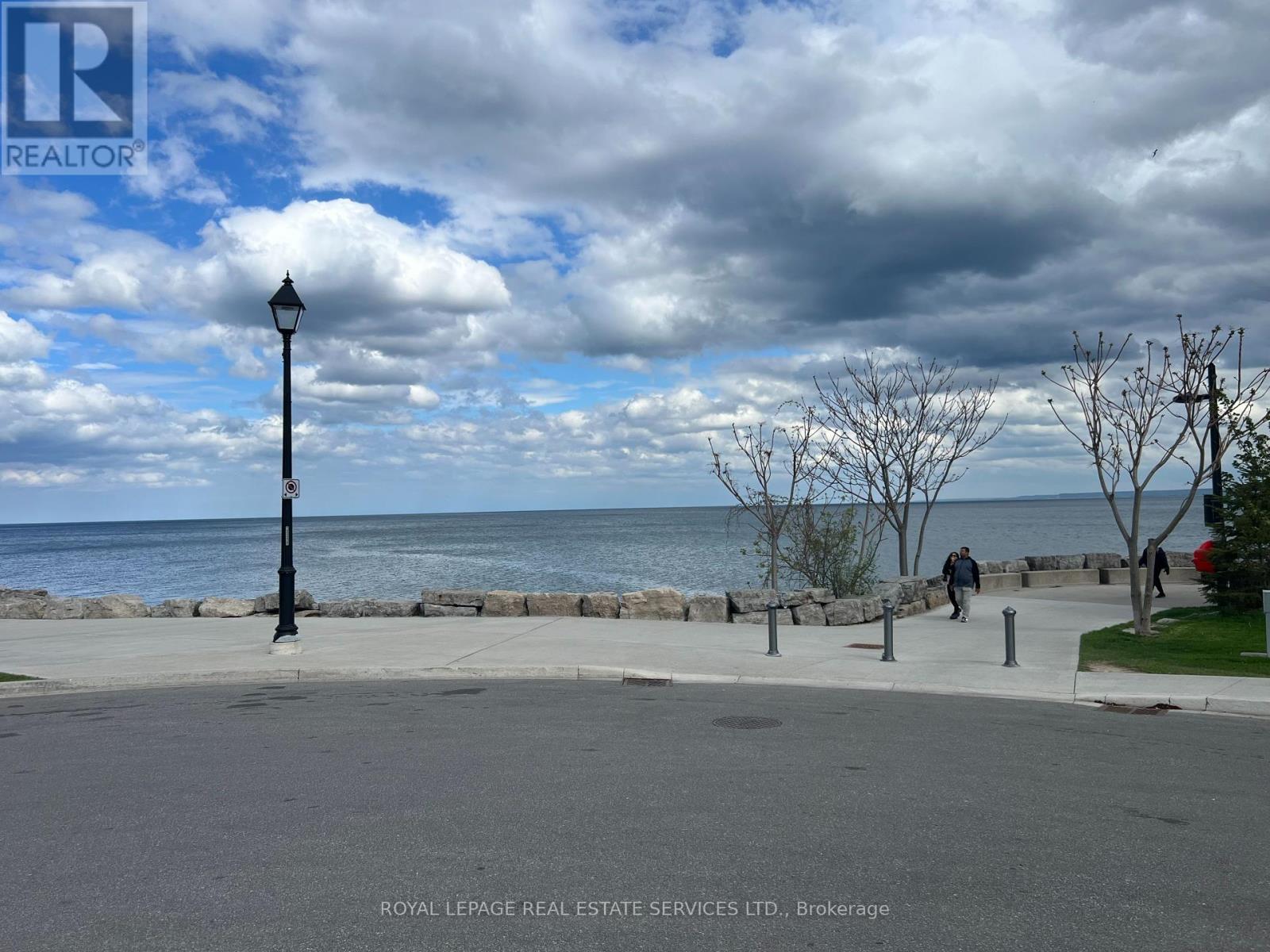 












117 - 1441 ELGIN STREET

,
Burlington,




Ontario
L7S1E6

