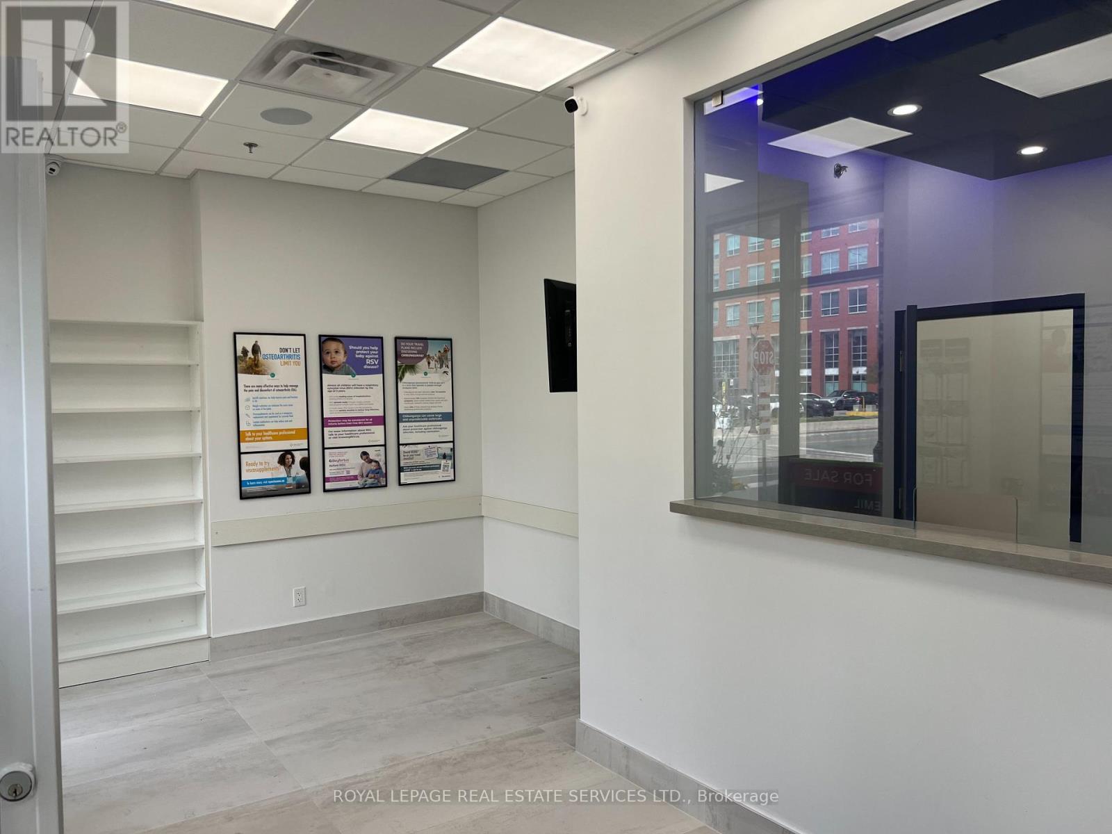 












117 - 1441 ELGIN STREET

,
Burlington,




Ontario
L7S1E6

