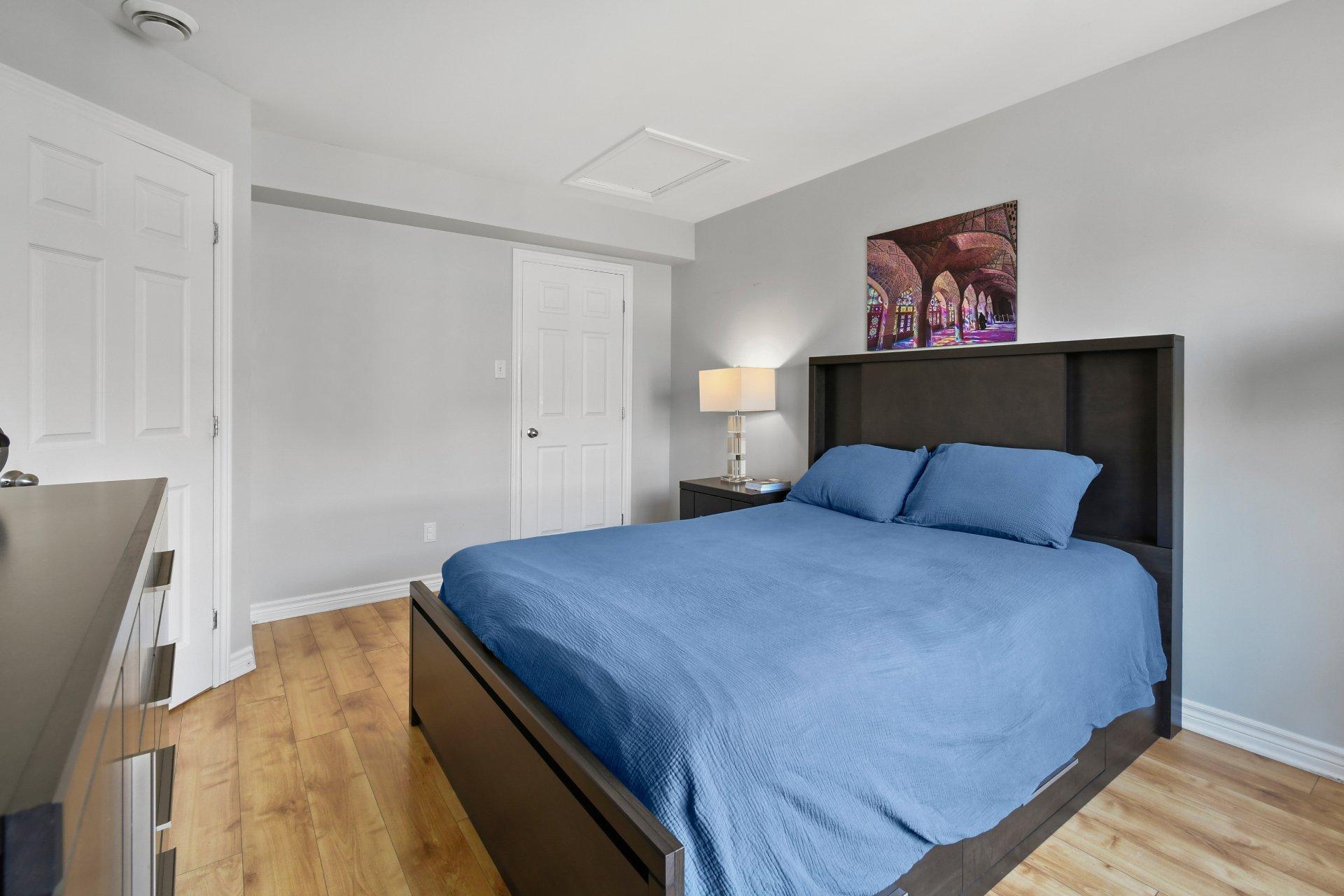 









3304


Boul. Gareau

,
Longueuil (Saint-Hubert),




QC
J3Y0J5

