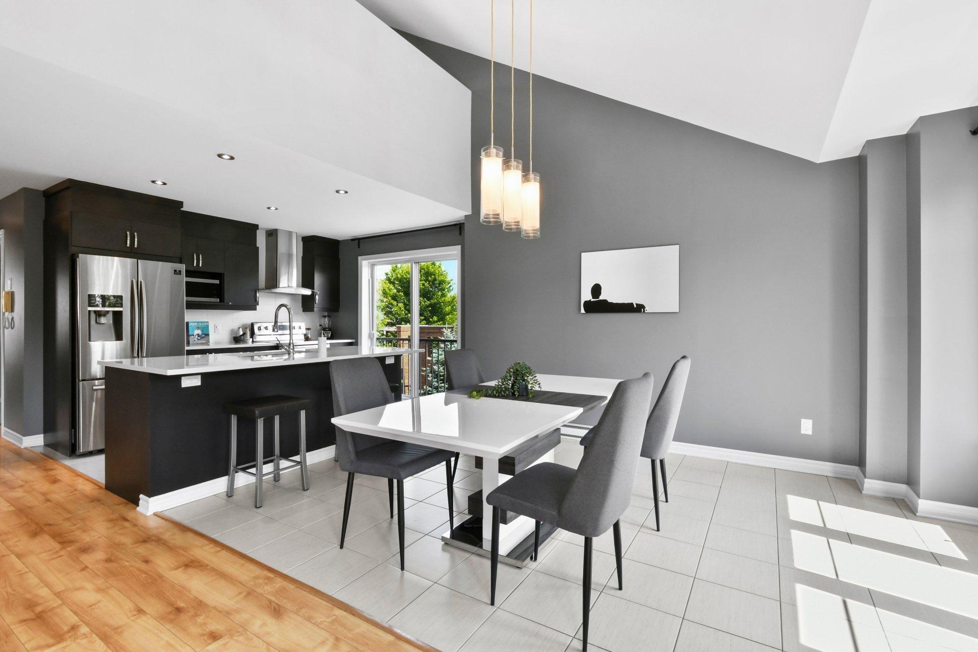 









3304


Boul. Gareau

,
Longueuil (Saint-Hubert),




QC
J3Y0J5

