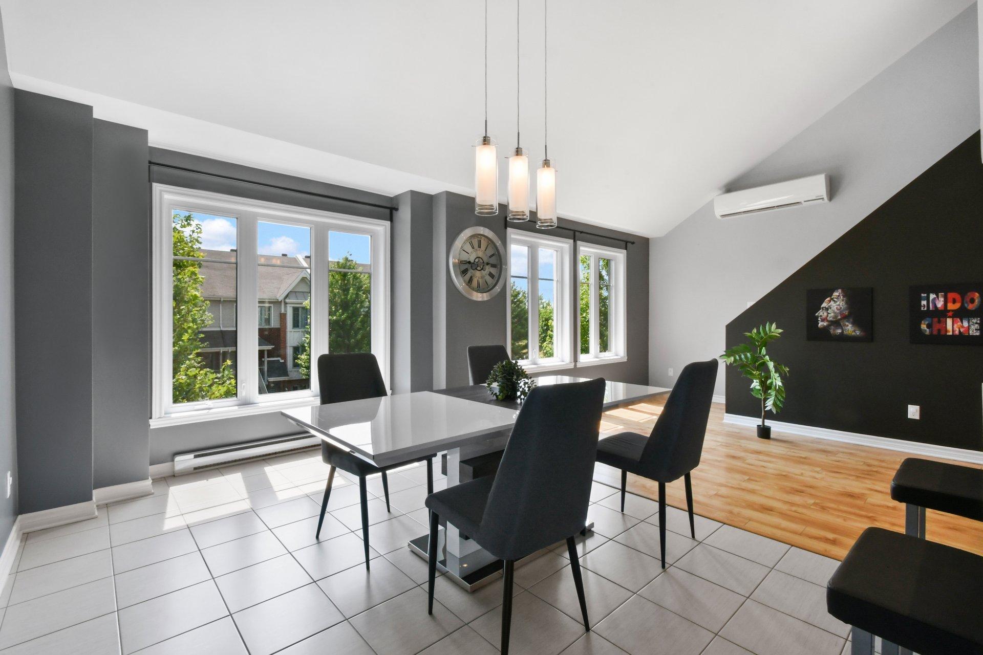 









3304


Boul. Gareau

,
Longueuil (Saint-Hubert),




QC
J3Y0J5

