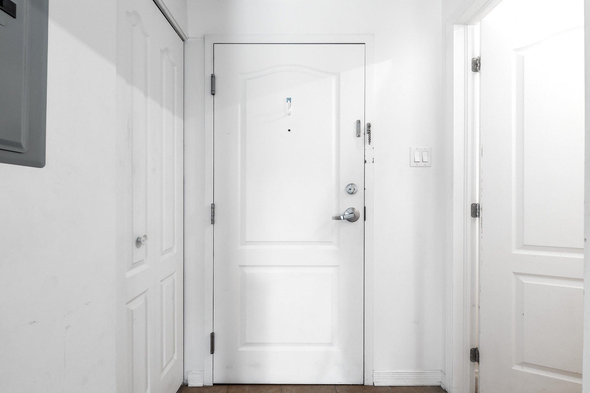 









650


Boul. Marcel-Laurin

, 206,
Montréal (Saint-Laurent),




QC
H4M0A1

