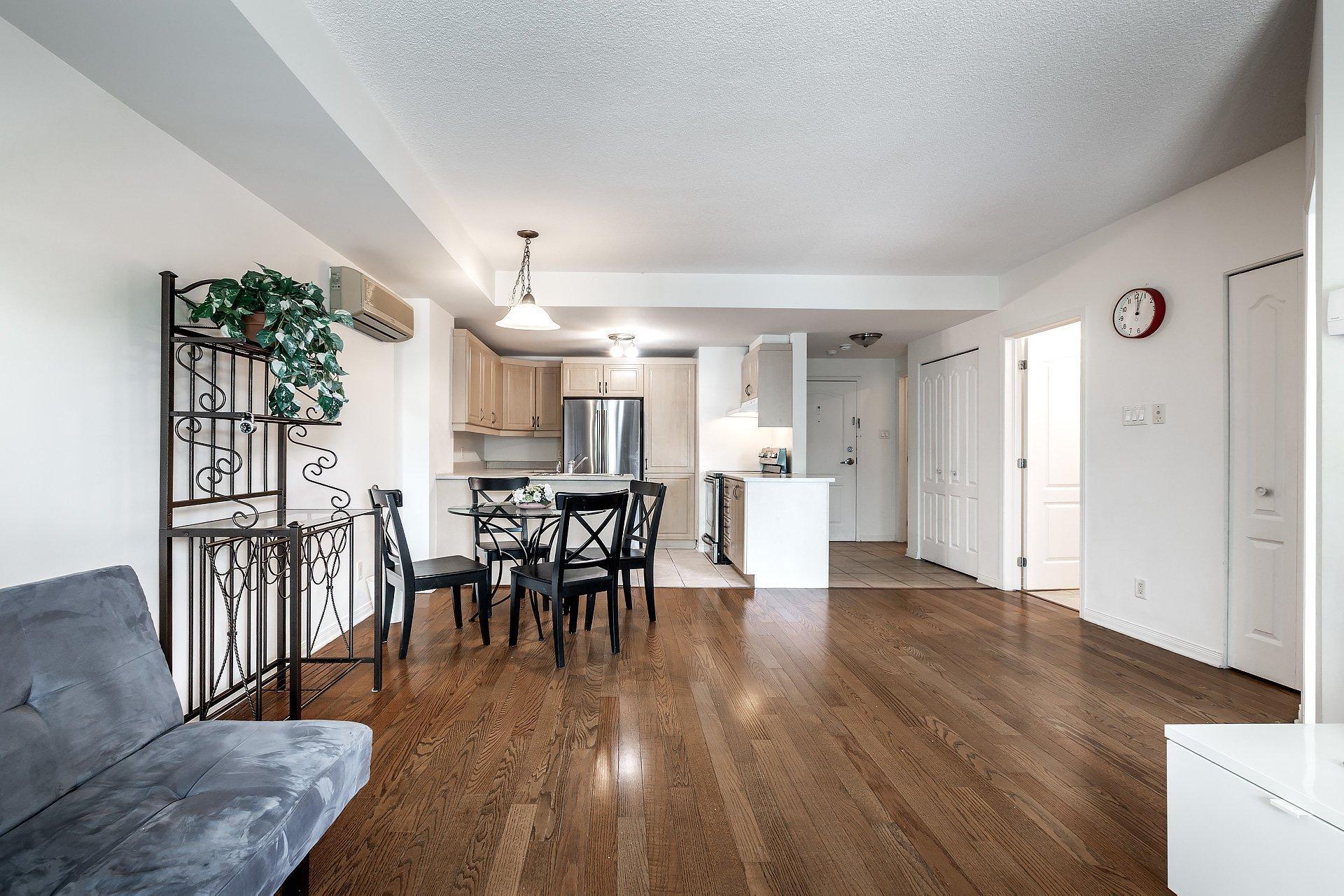 









650


Boul. Marcel-Laurin

, 206,
Montréal (Saint-Laurent),




QC
H4M0A1

