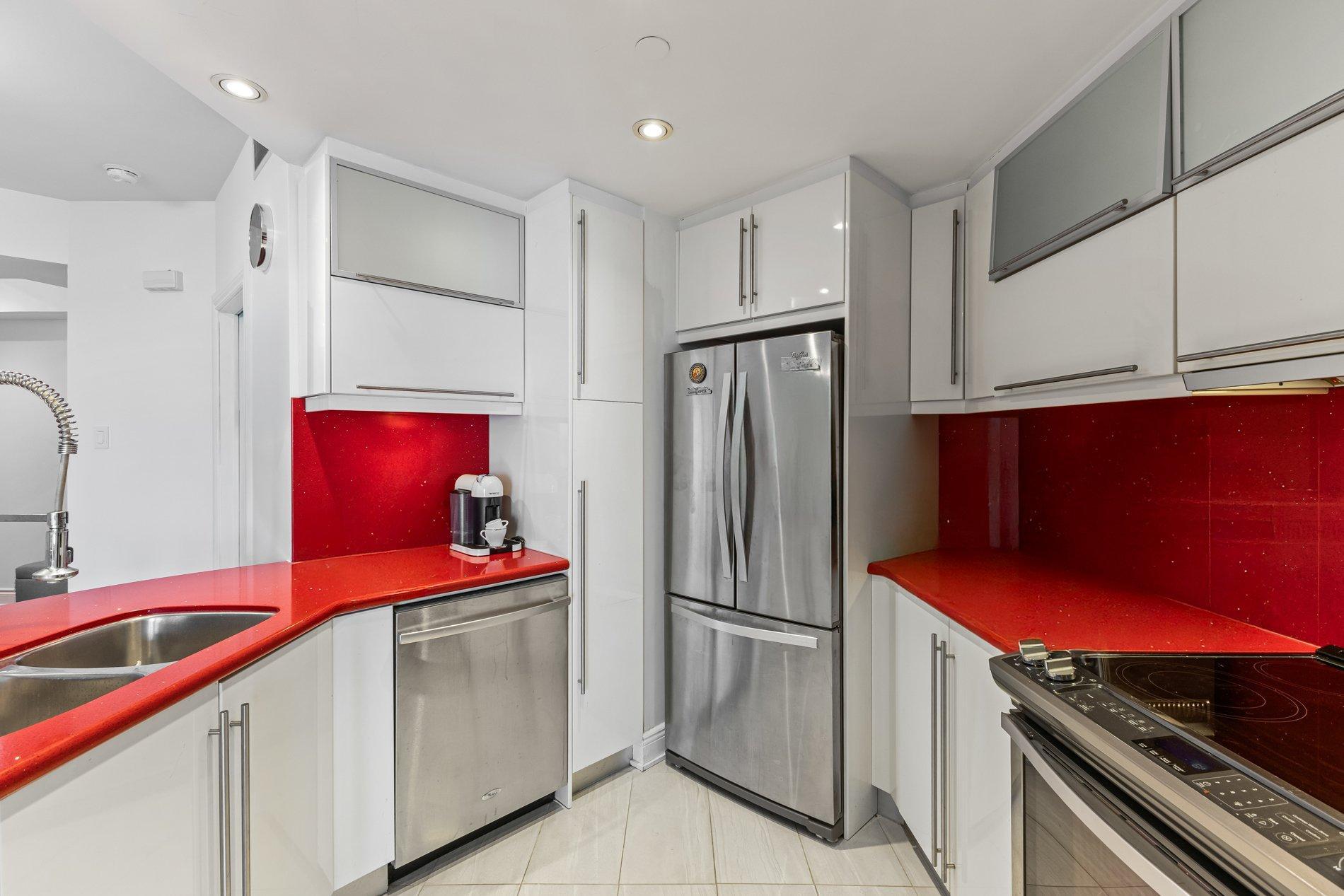 









2380


Av. Pierre-Dupuy

, 503,
Montréal (Ville-Marie),




QC
H3C6N3

