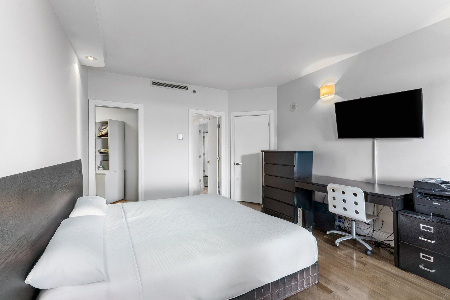 









2380


Av. Pierre-Dupuy

, 503,
Montréal (Ville-Marie),




QC
H3C6N3

