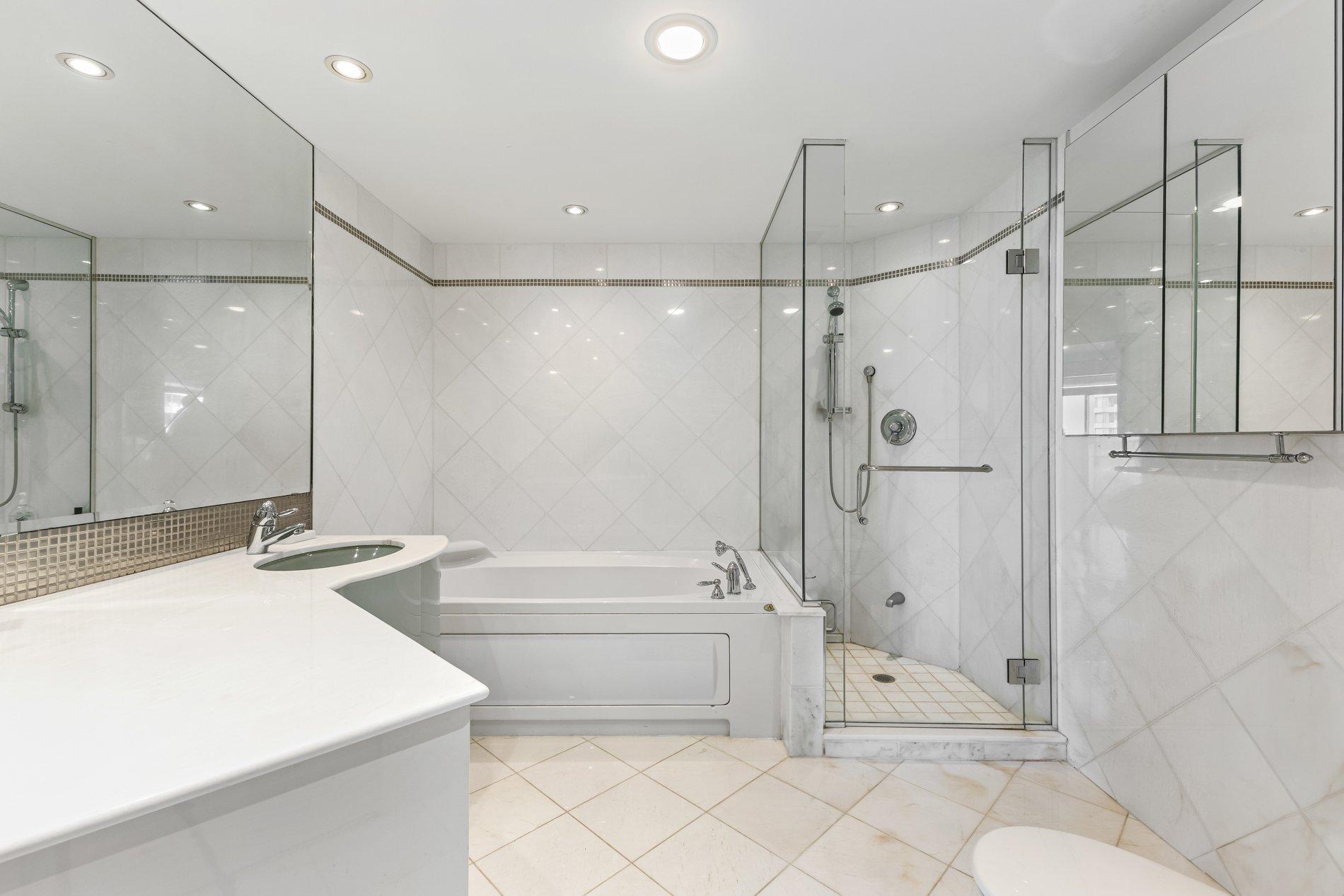









2380


Av. Pierre-Dupuy

, 503,
Montréal (Ville-Marie),




QC
H3C6N3

