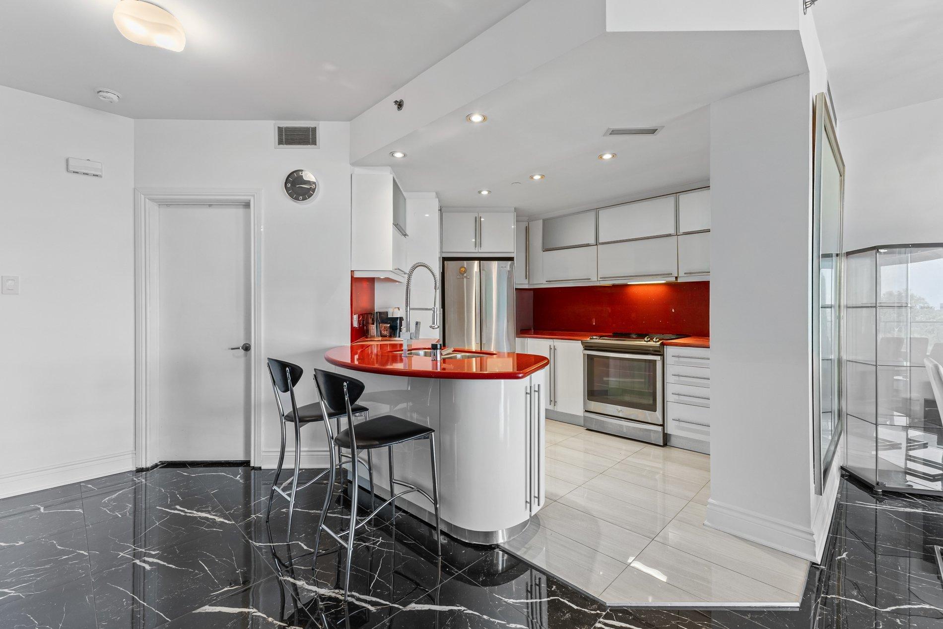 









2380


Av. Pierre-Dupuy

, 503,
Montréal (Ville-Marie),




QC
H3C6N3

