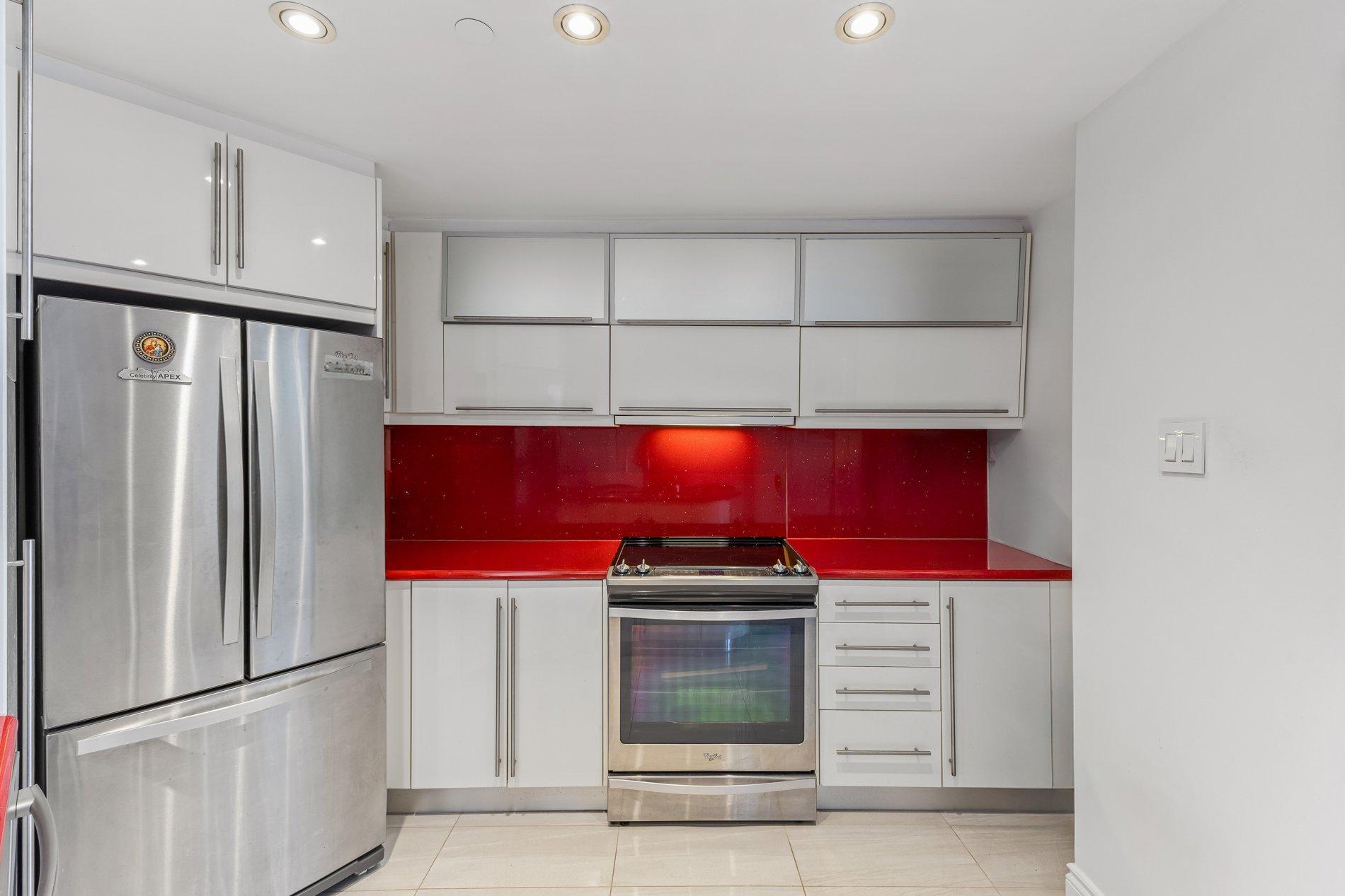 









2380


Av. Pierre-Dupuy

, 503,
Montréal (Ville-Marie),




QC
H3C6N3

