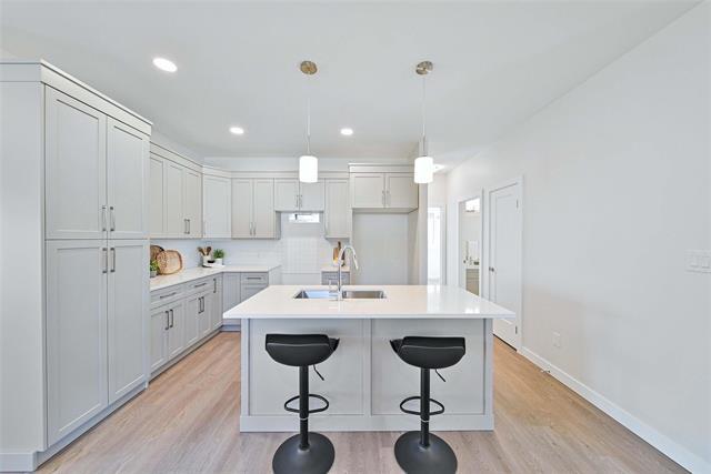 









142


Rosybloom

LANE,
Ile Des Chenes,




MB
R4A 0G5

