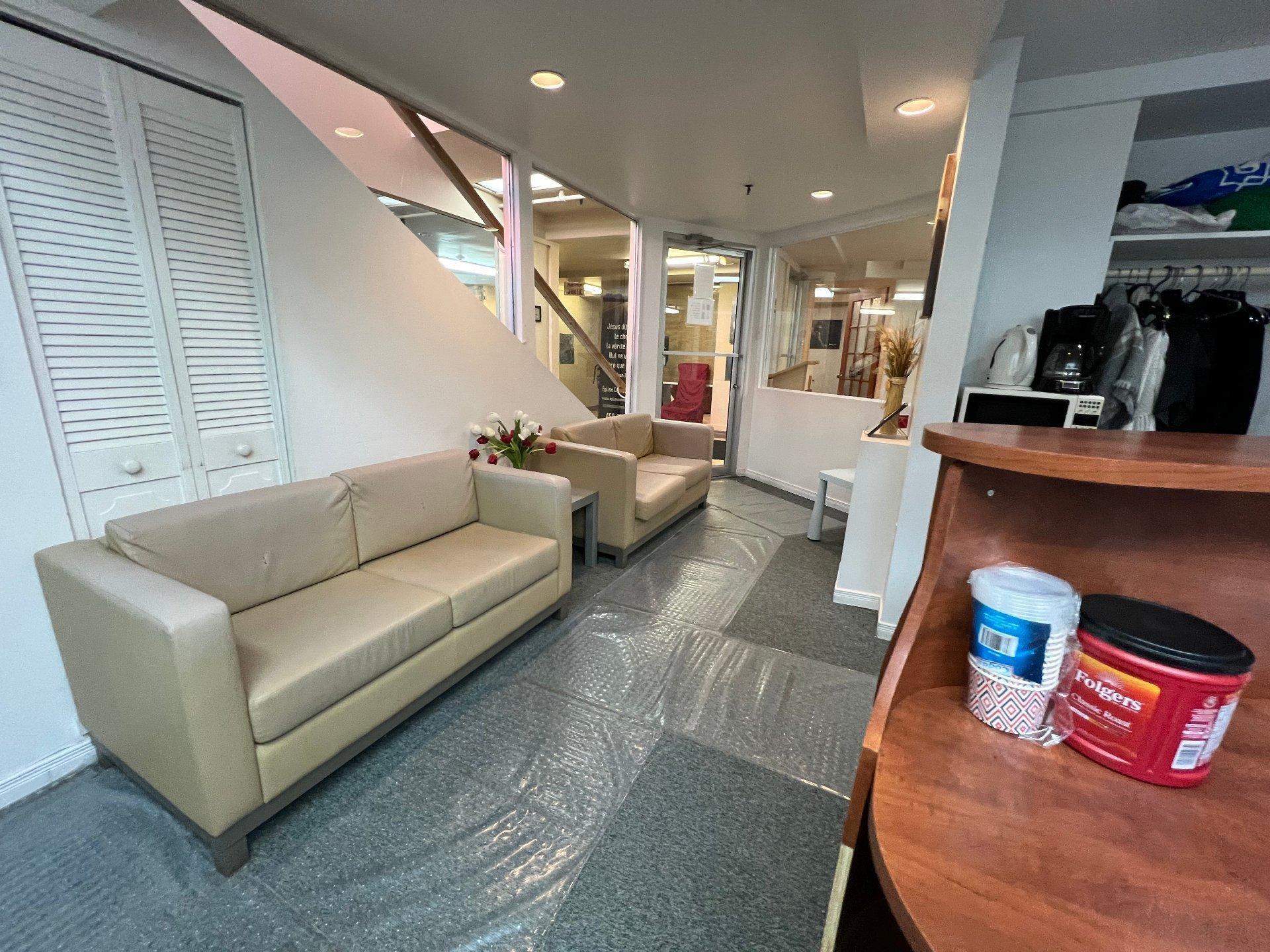 









283


Rue Labelle

, 10,
Saint-Jérôme,




QC
J7Z2B6

