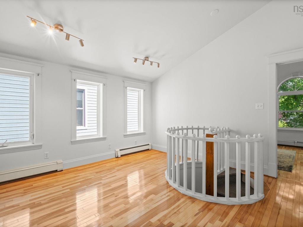 












6277 Lawrence Street

,
Halifax,




NS
B3L 1J8

